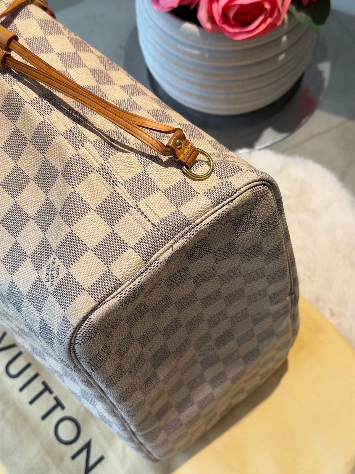 Louis Vuitton Neverfull MM in Damier Azur Canvas