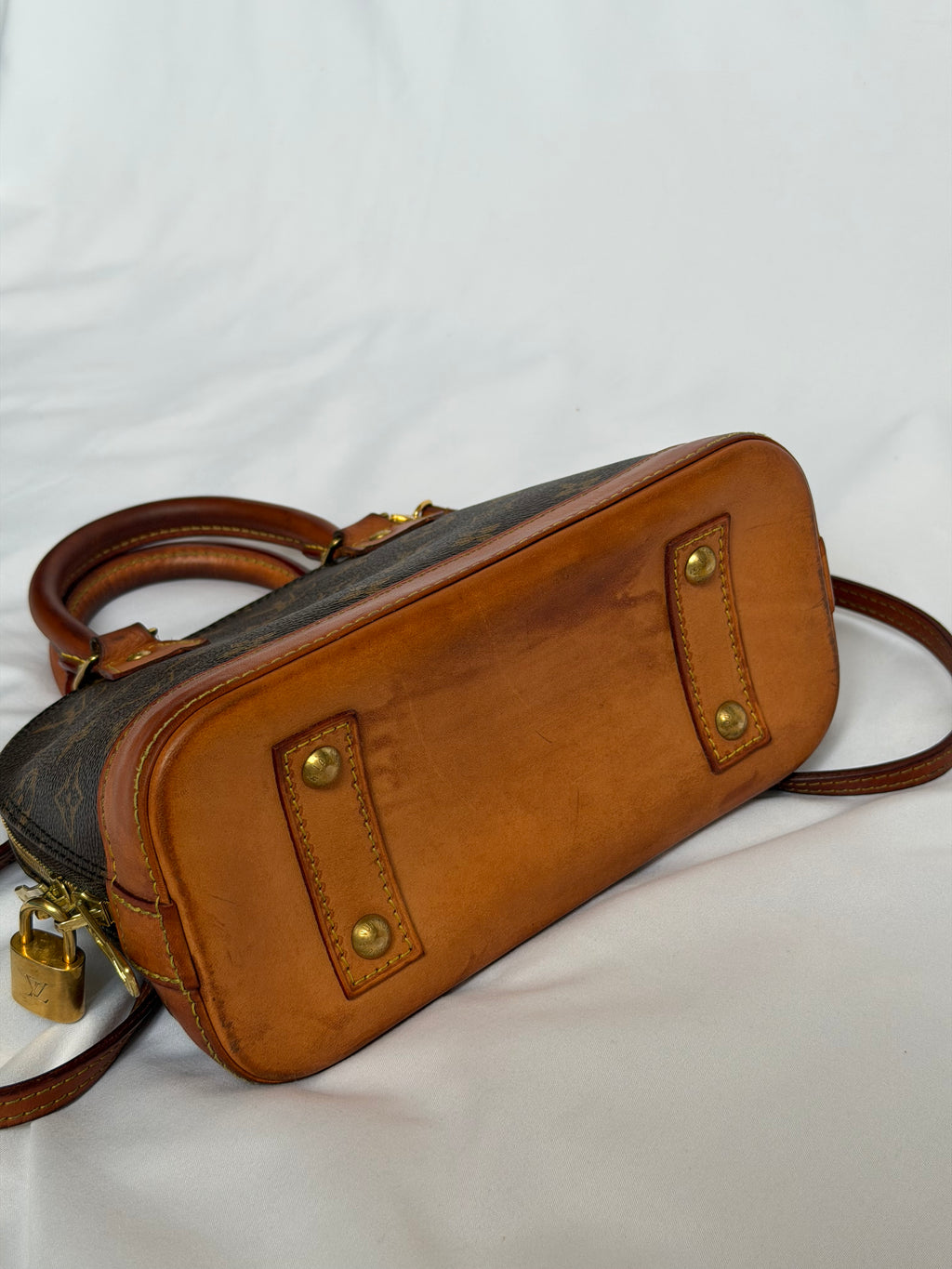 Louis Vuitton Alma BB in Monogram