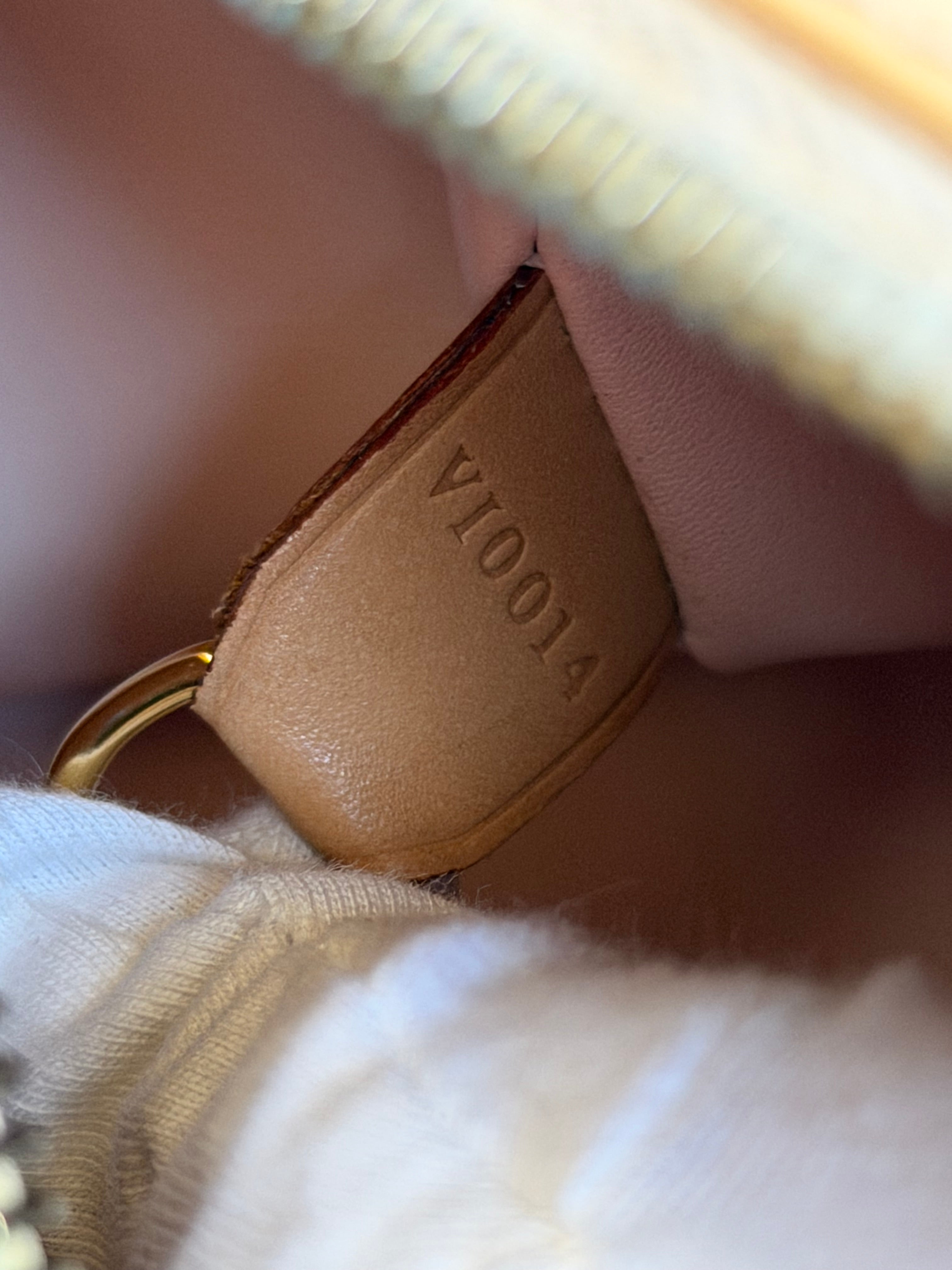 Louis Vuitton Bedford in Cream Vernis Leather