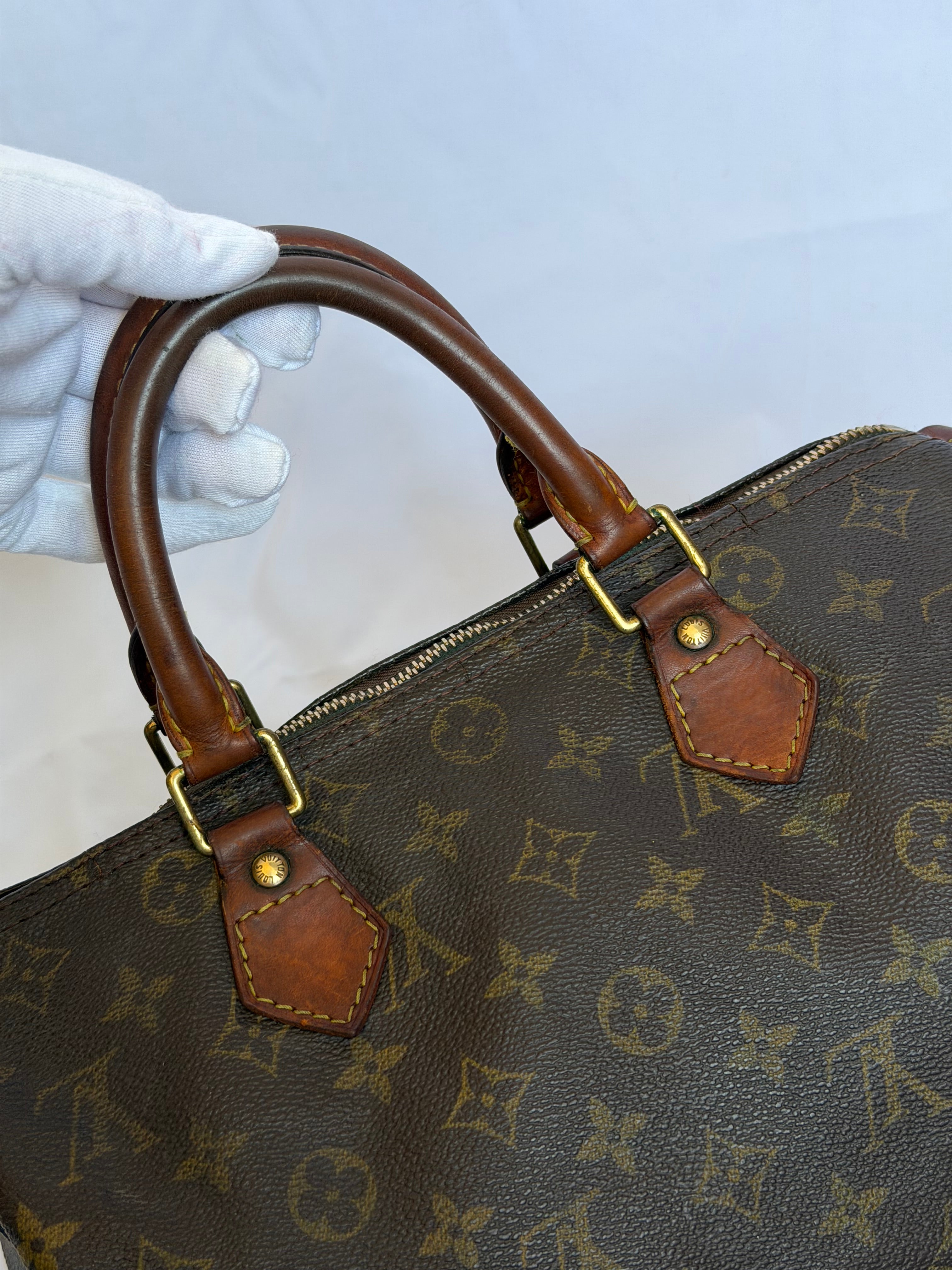 Louis Vuitton Speedy 30 in Monogram Canvas