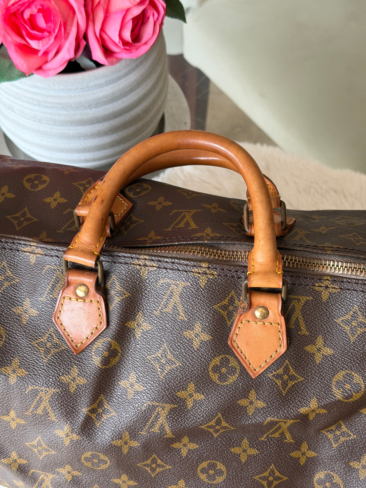 Louis Vuitton Speedy 40 in Monogram Canvas