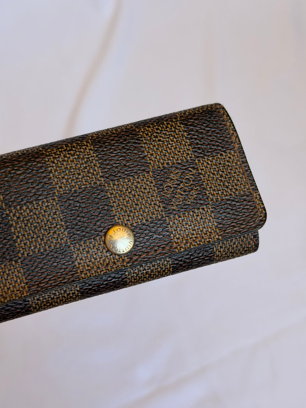 Louis Vuitton 4 Key Holder in Damier Ebene