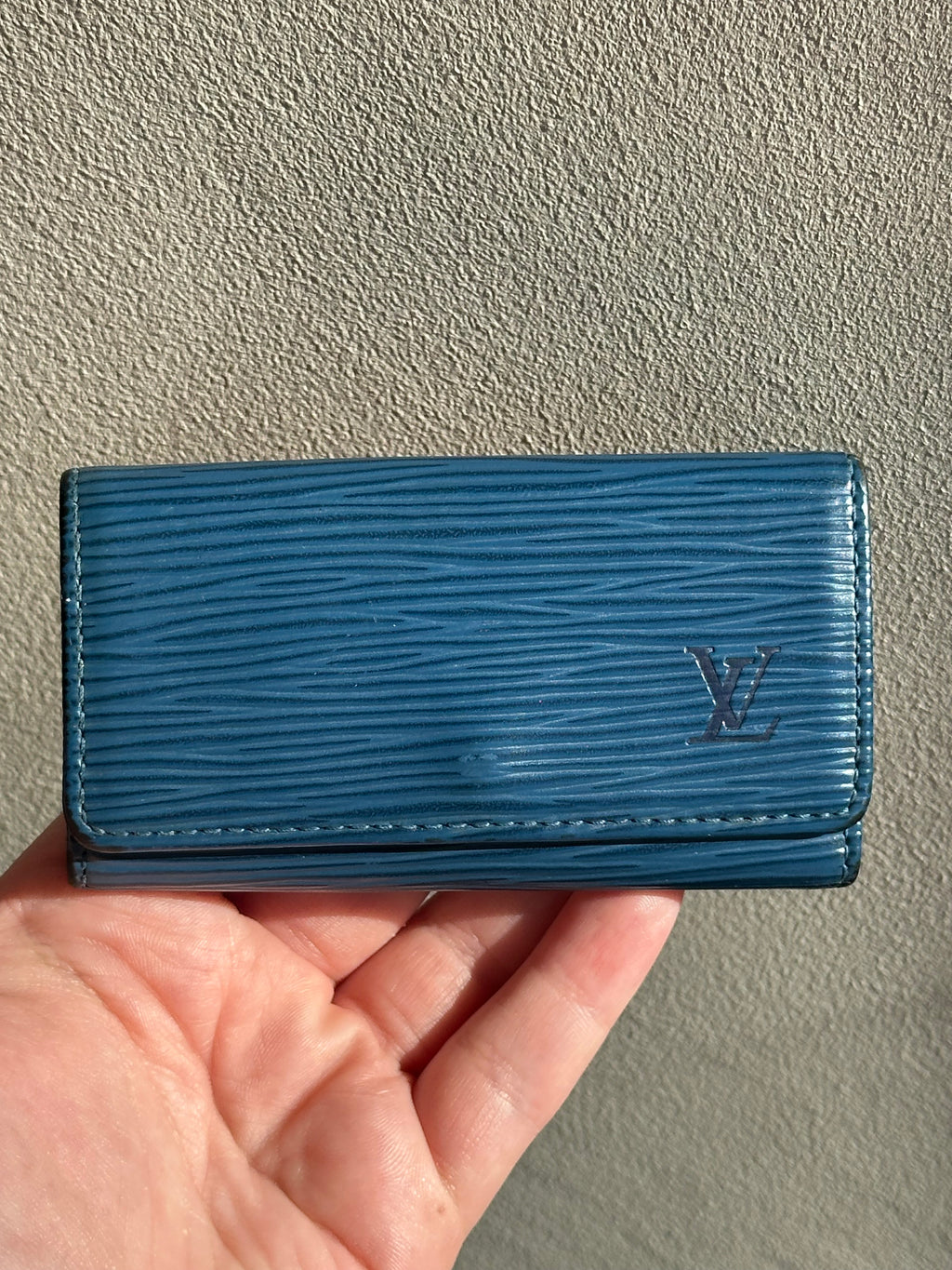Louis Vuitton 4 Key Holder in Navy Blue Epi Leather