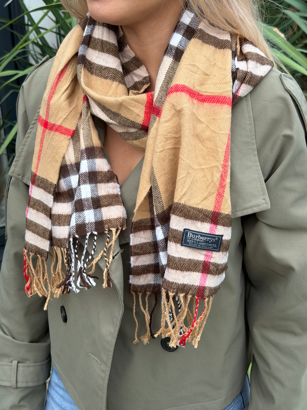 Burberry Classic Lambswool Scarf in Camel Nova Check