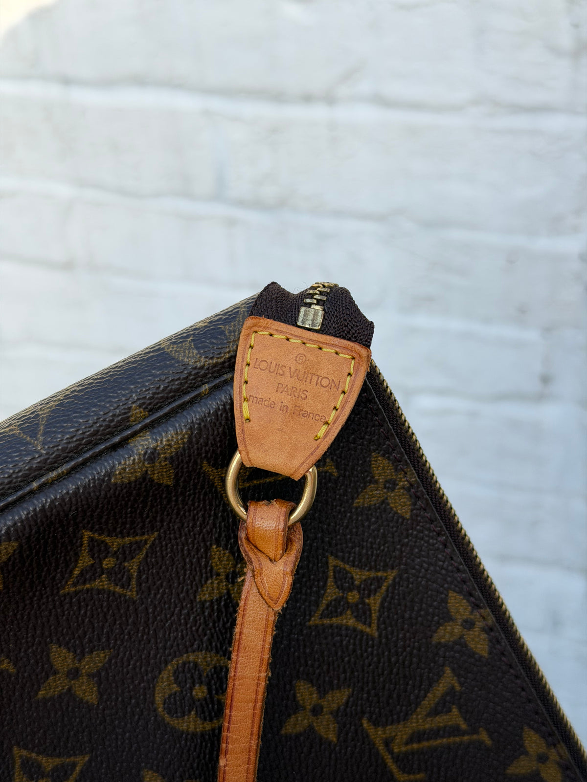 Louis Vuitton Pochette Accessories in Monogram Canvas