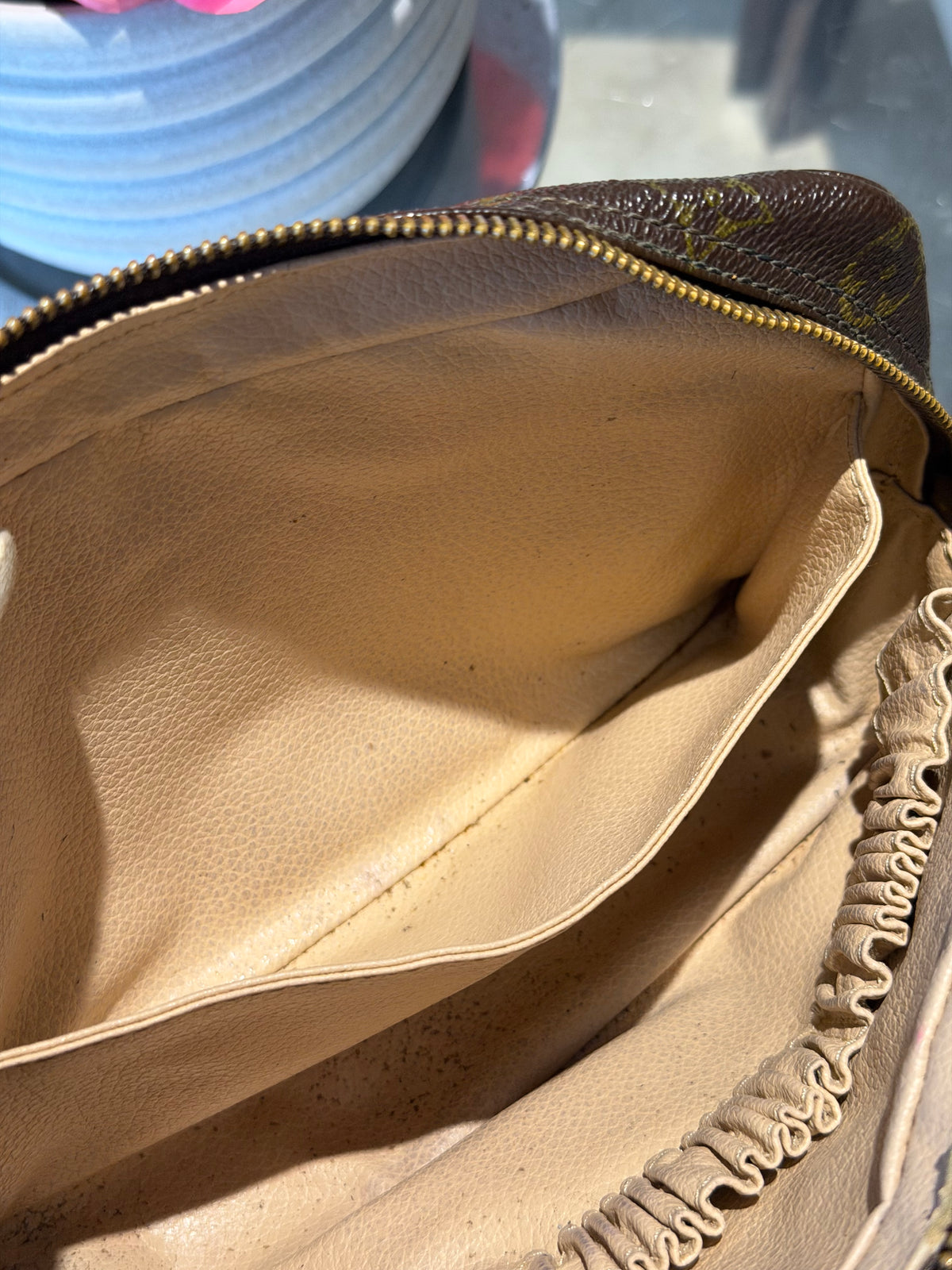 Louis Vuitton Trousse 23 in Monogram Canvas
