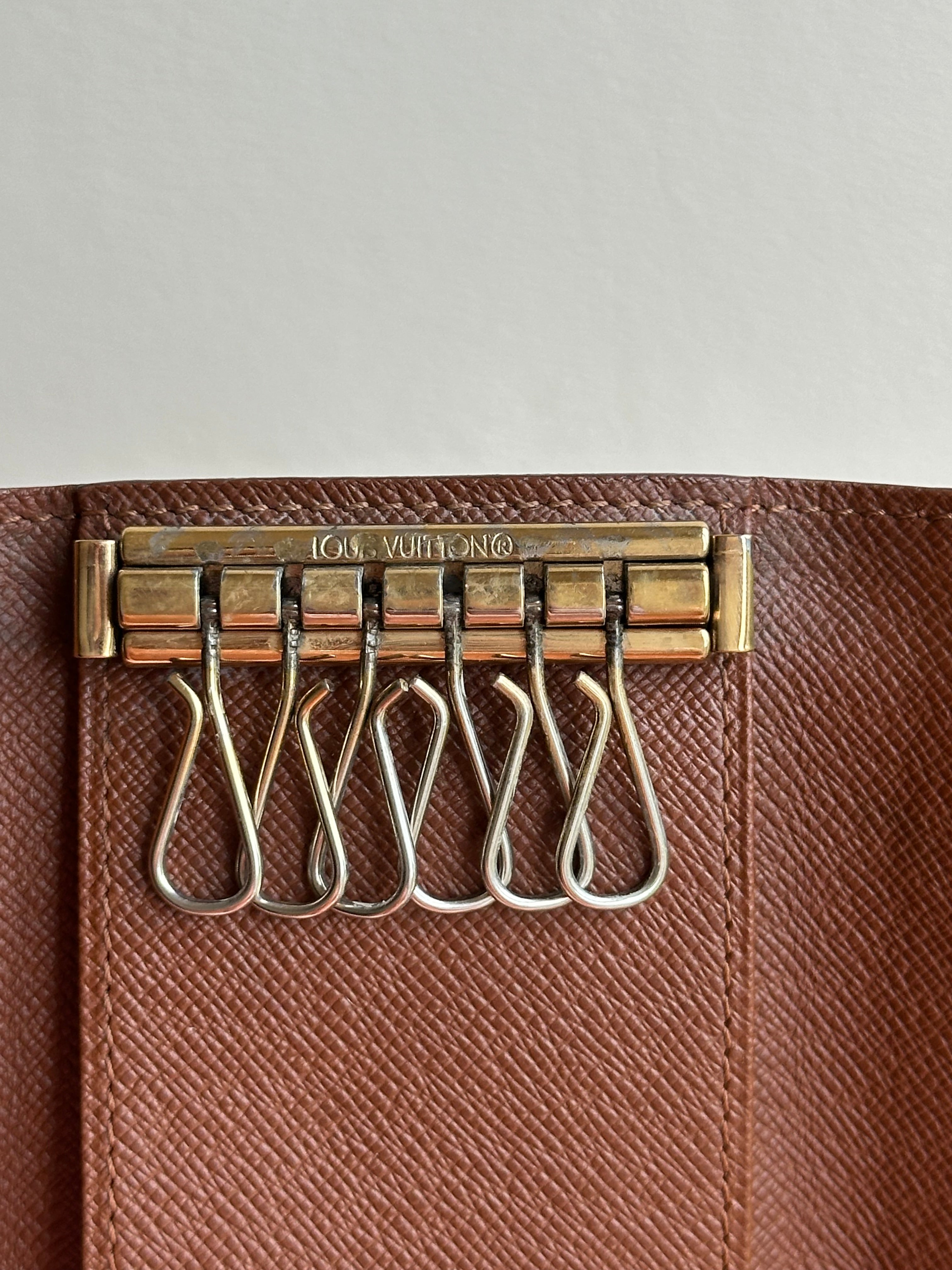 Louis Vuitton Monogram 6 Key Holder Case Wallet