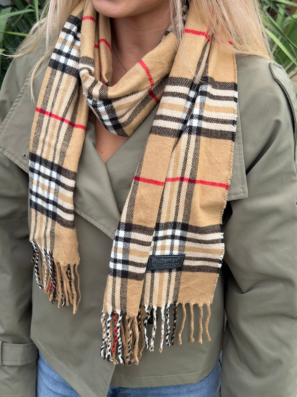 Burberry Classic Lambswool Scarf in Camel Nova Check