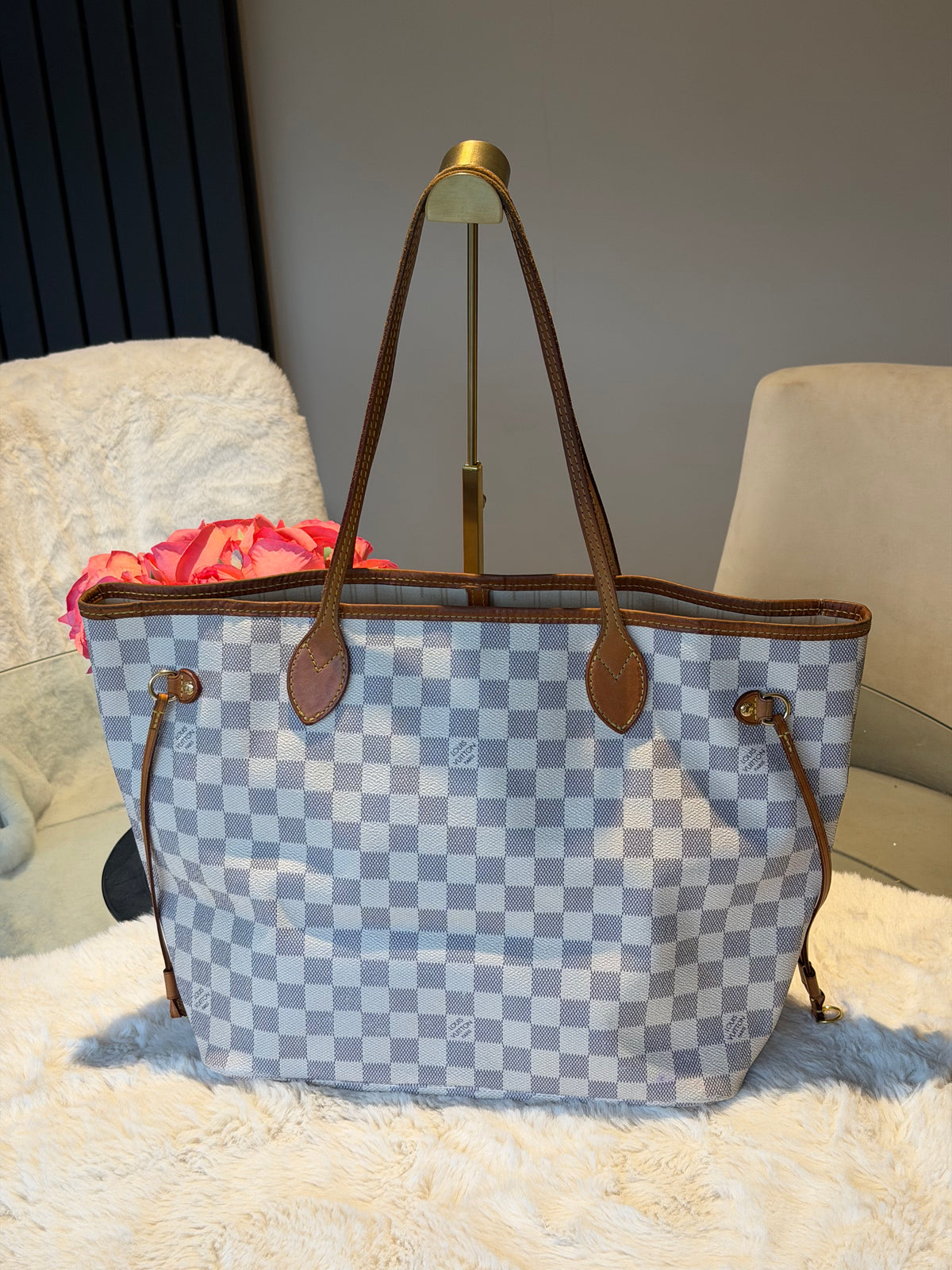 Louis Vuitton Neverfull MM in Damier Azur Canvas
