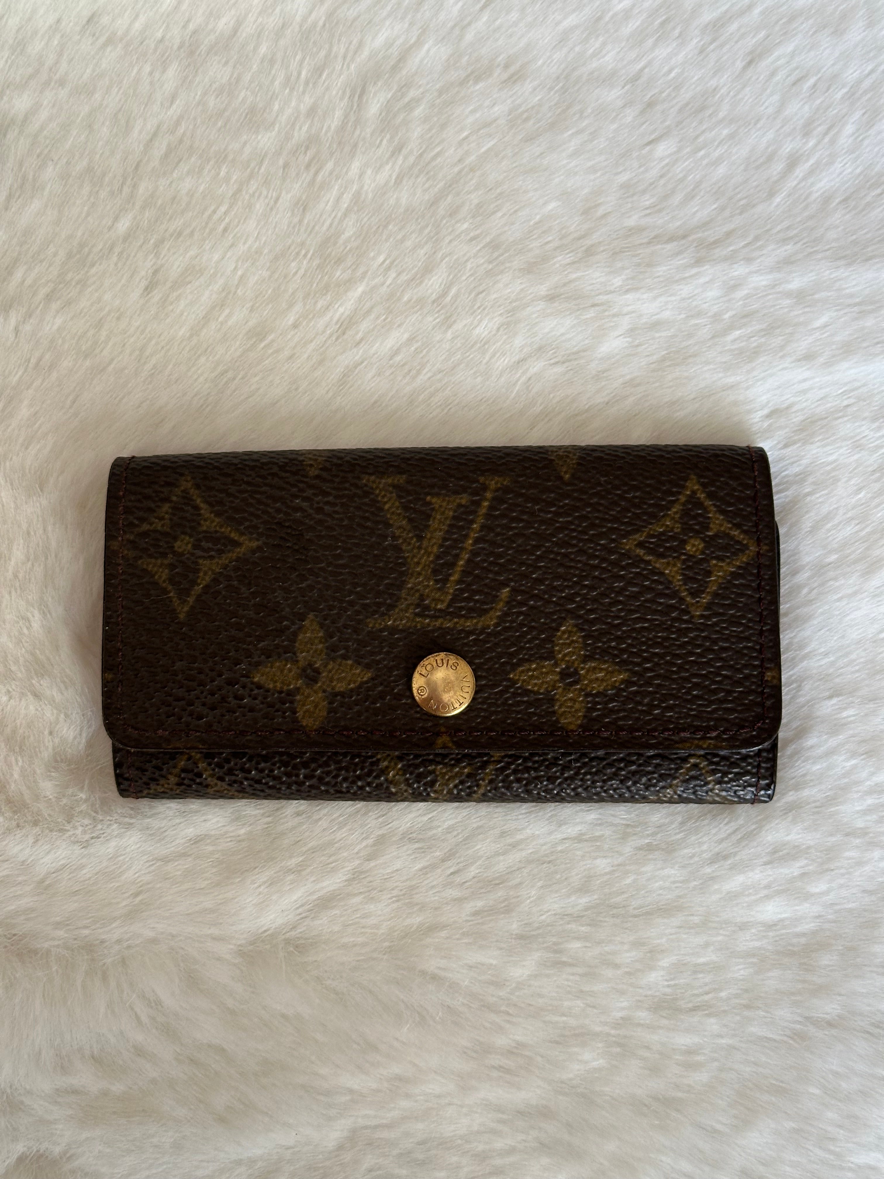 Louis Vuitton 4 Key Holder in Monogram