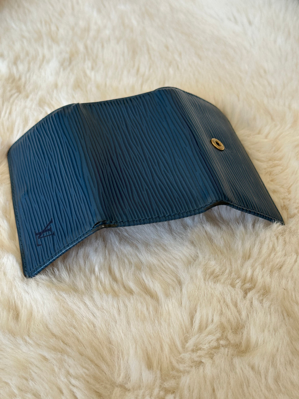 Louis Vuitton 4 Key Holder in Navy Blue Epi Leather