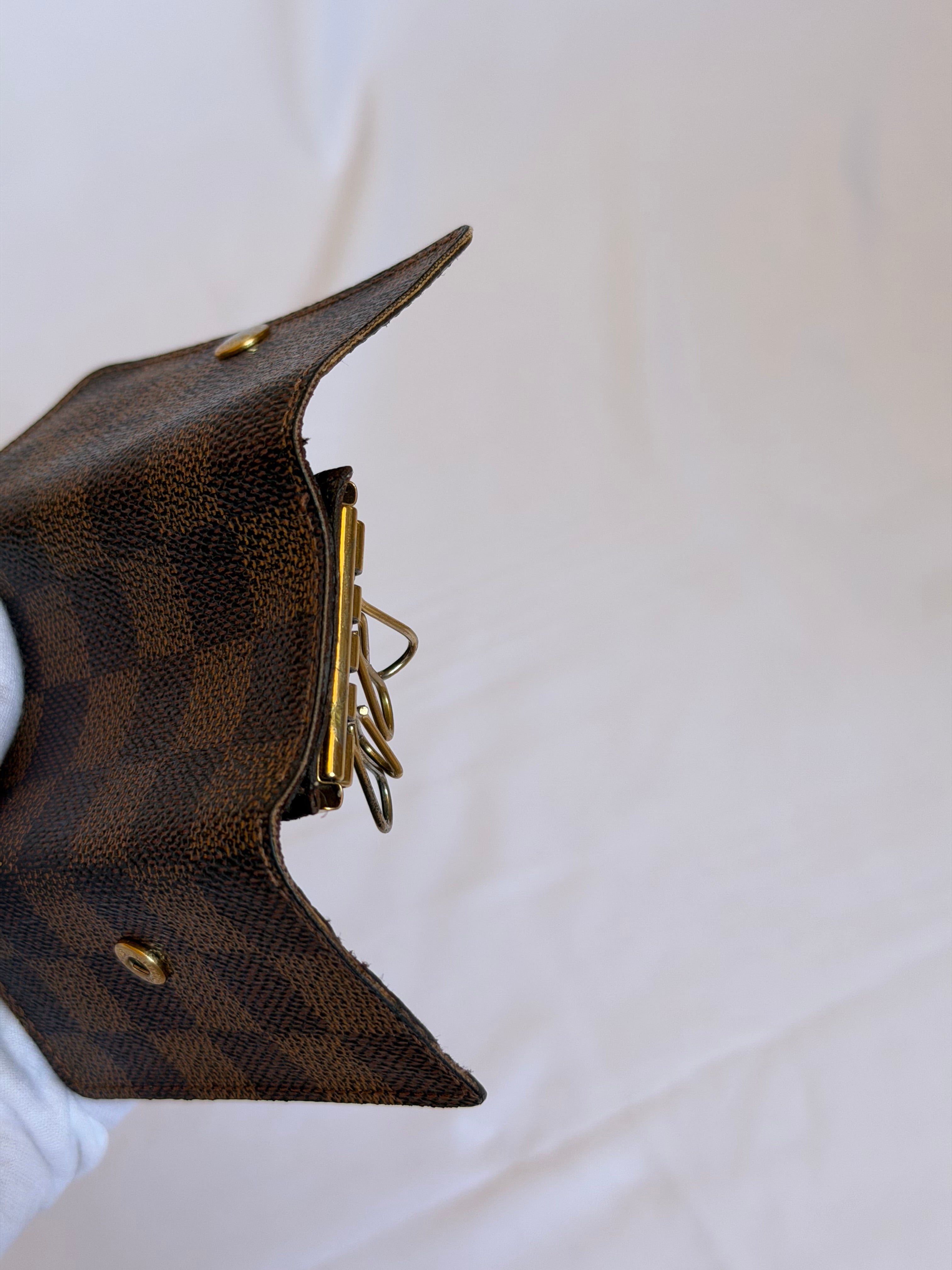 Louis Vuitton 4 Key Holder in Damier Ebene