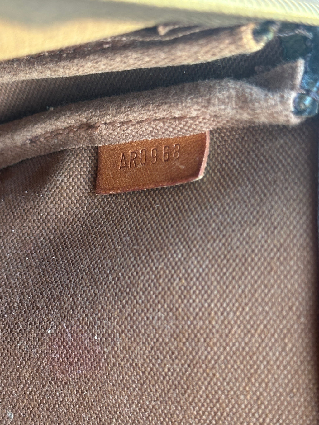 Louis Vuitton Vintage Pochette Accessories in Monogram