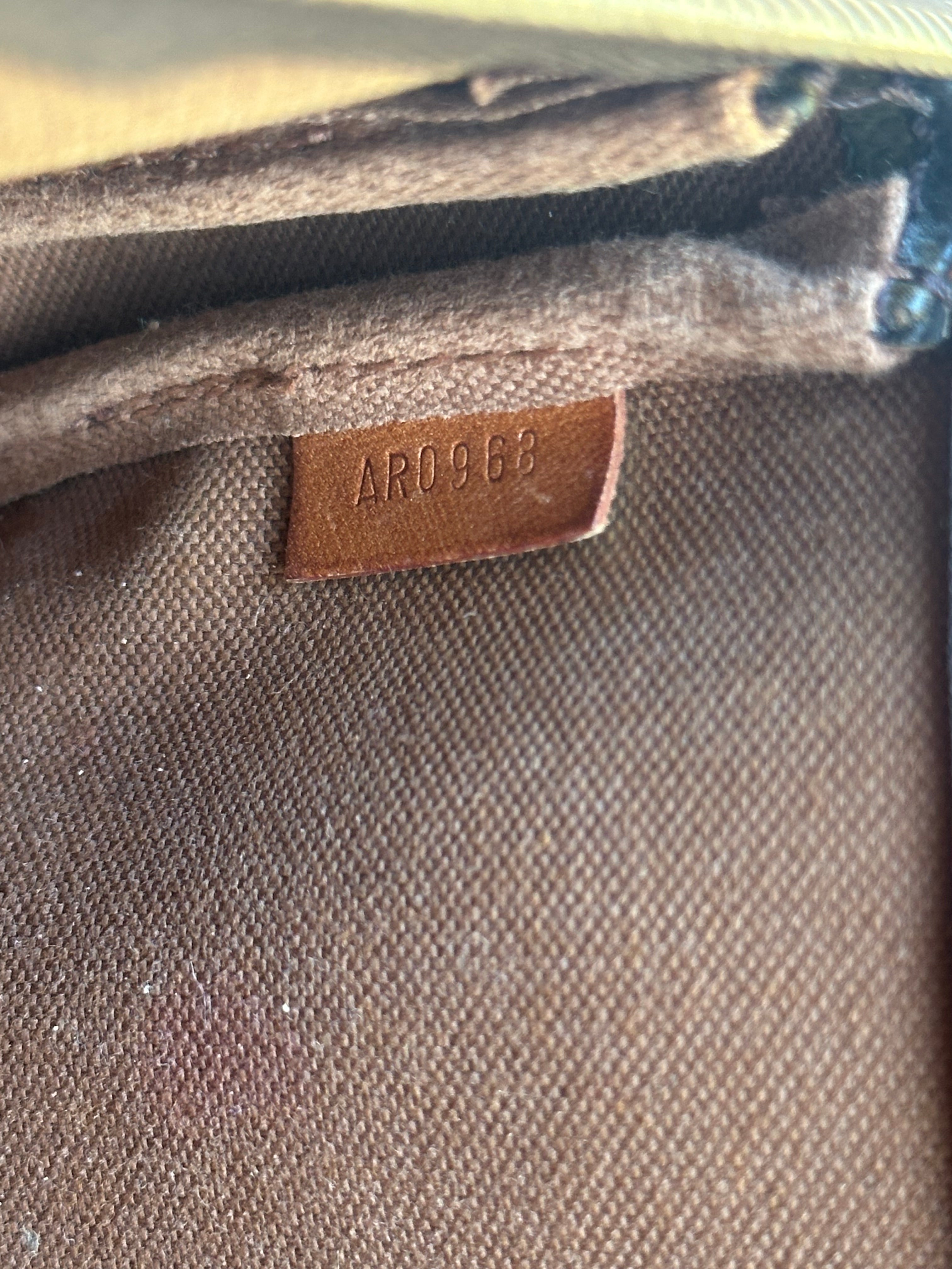 Louis Vuitton Vintage Pochette Accessories in Monogram