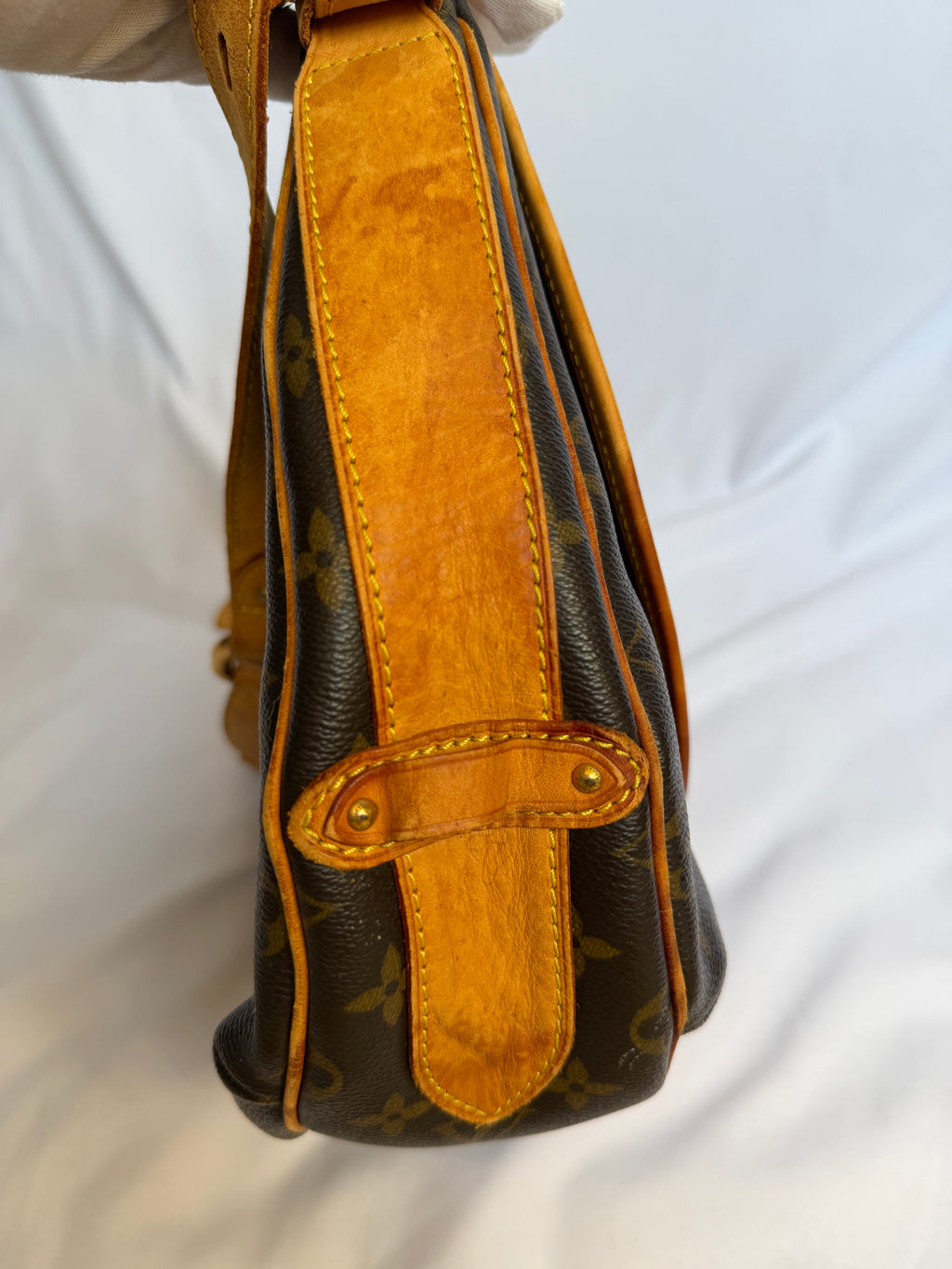 Louis Vuitton Tulum GM in Monogram Canvas
