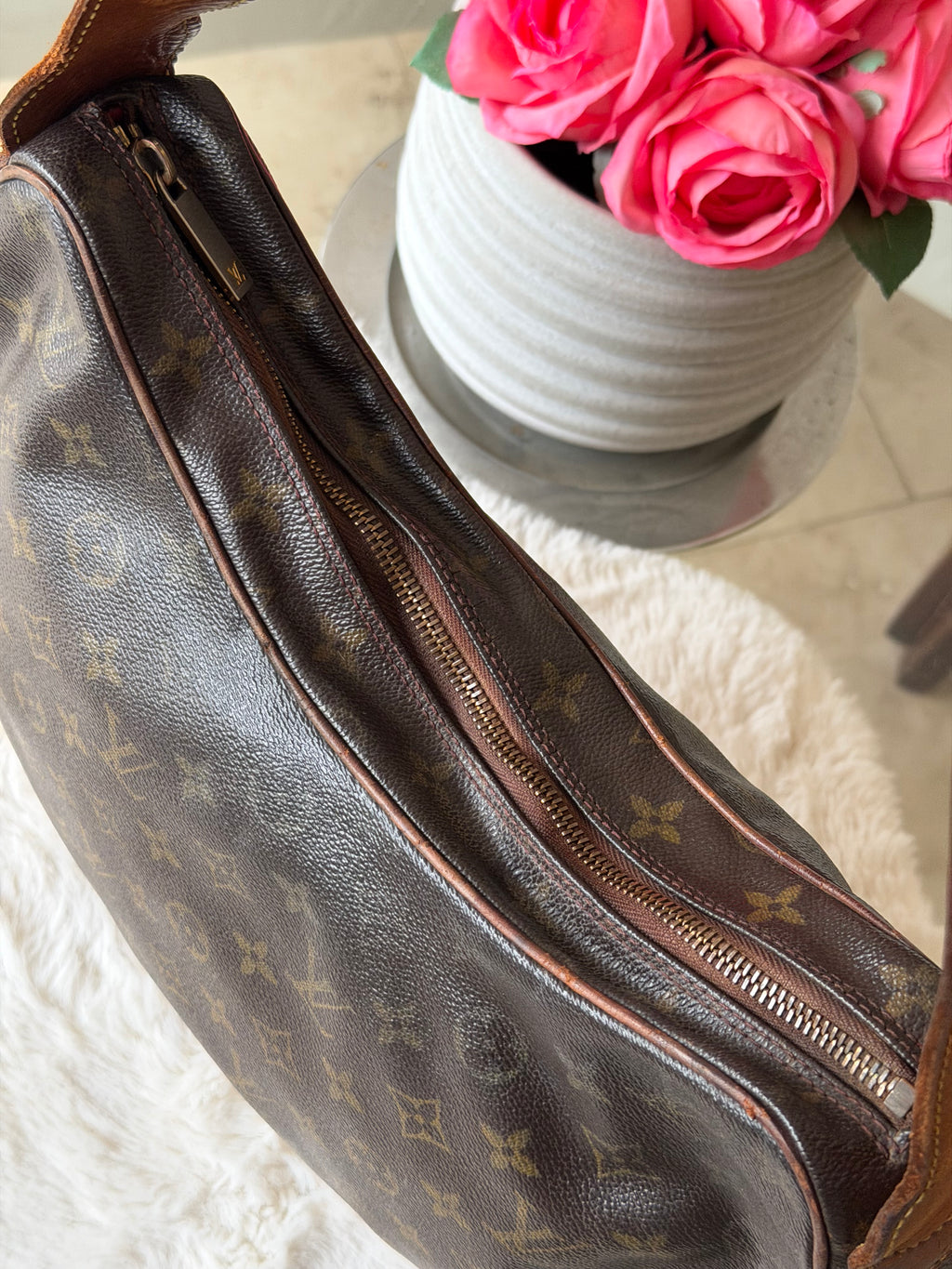 Louis Vuitton Croissant GM in Monogram Canvas