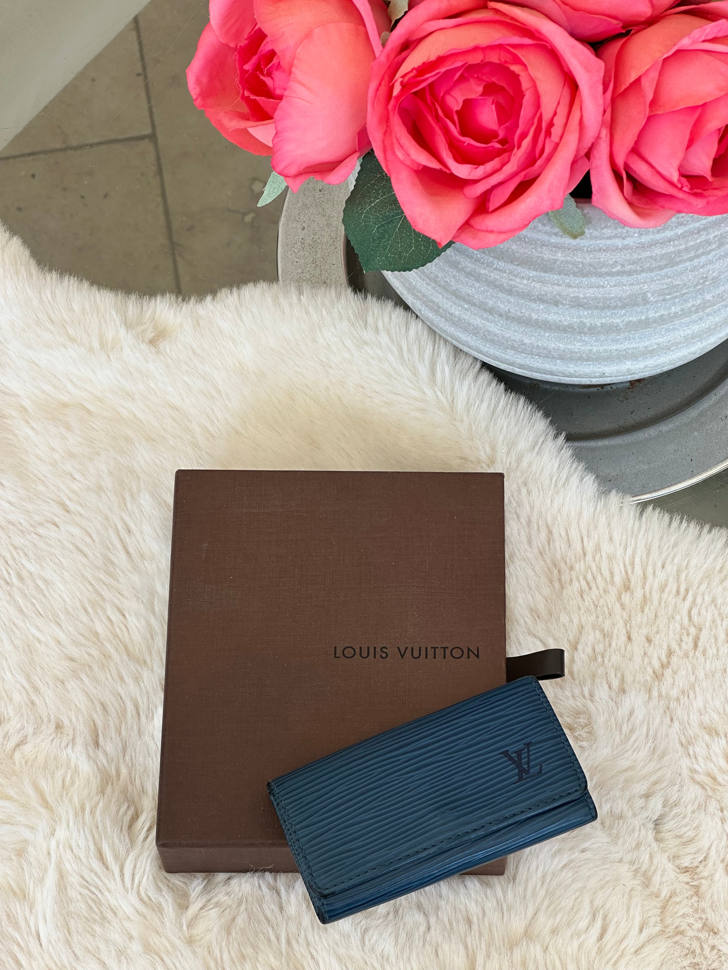 Louis Vuitton 4 Key Holder in Navy Blue Epi Leather