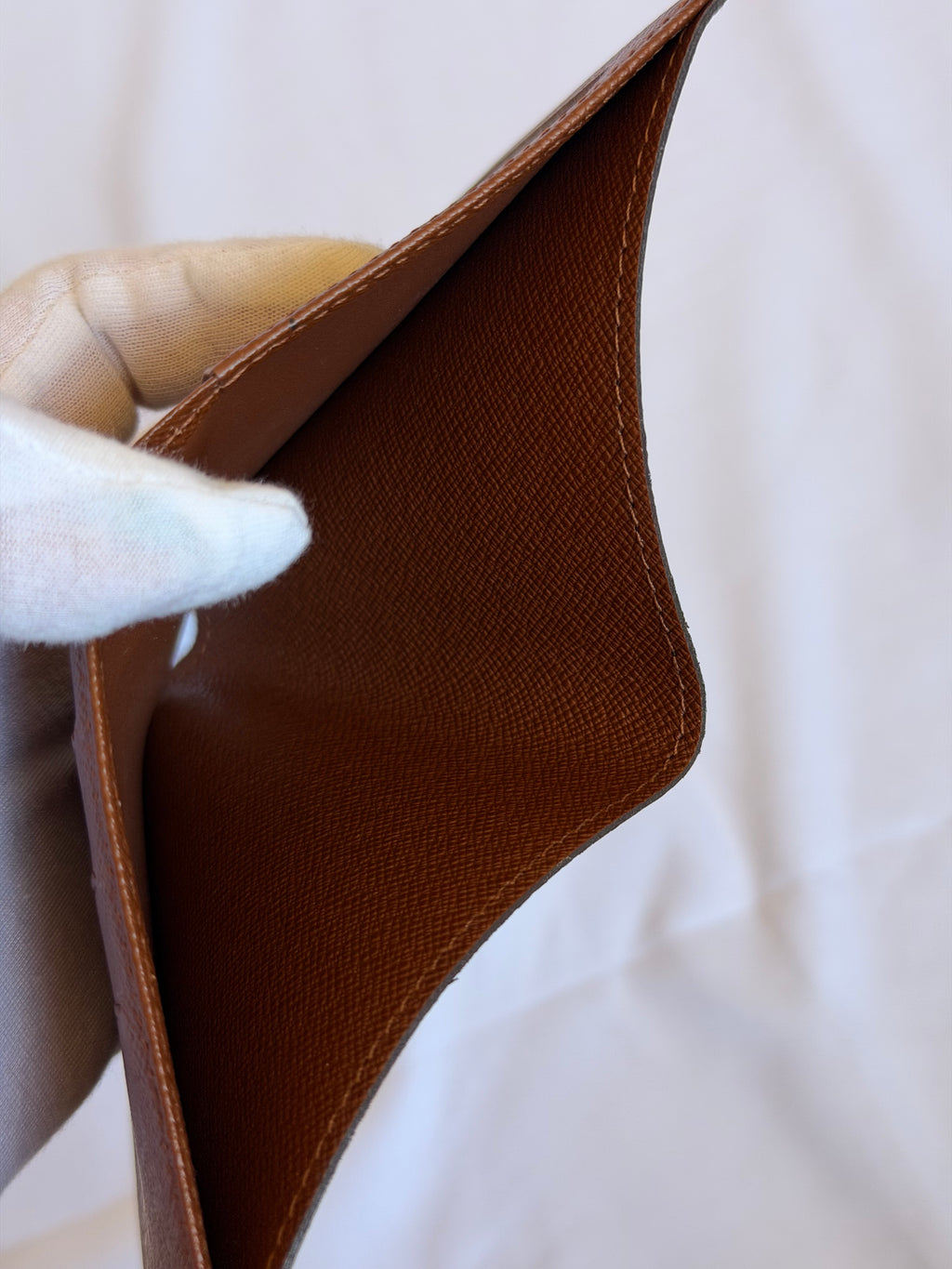 Louis Vuitton Wallet in Monogram Canvas
