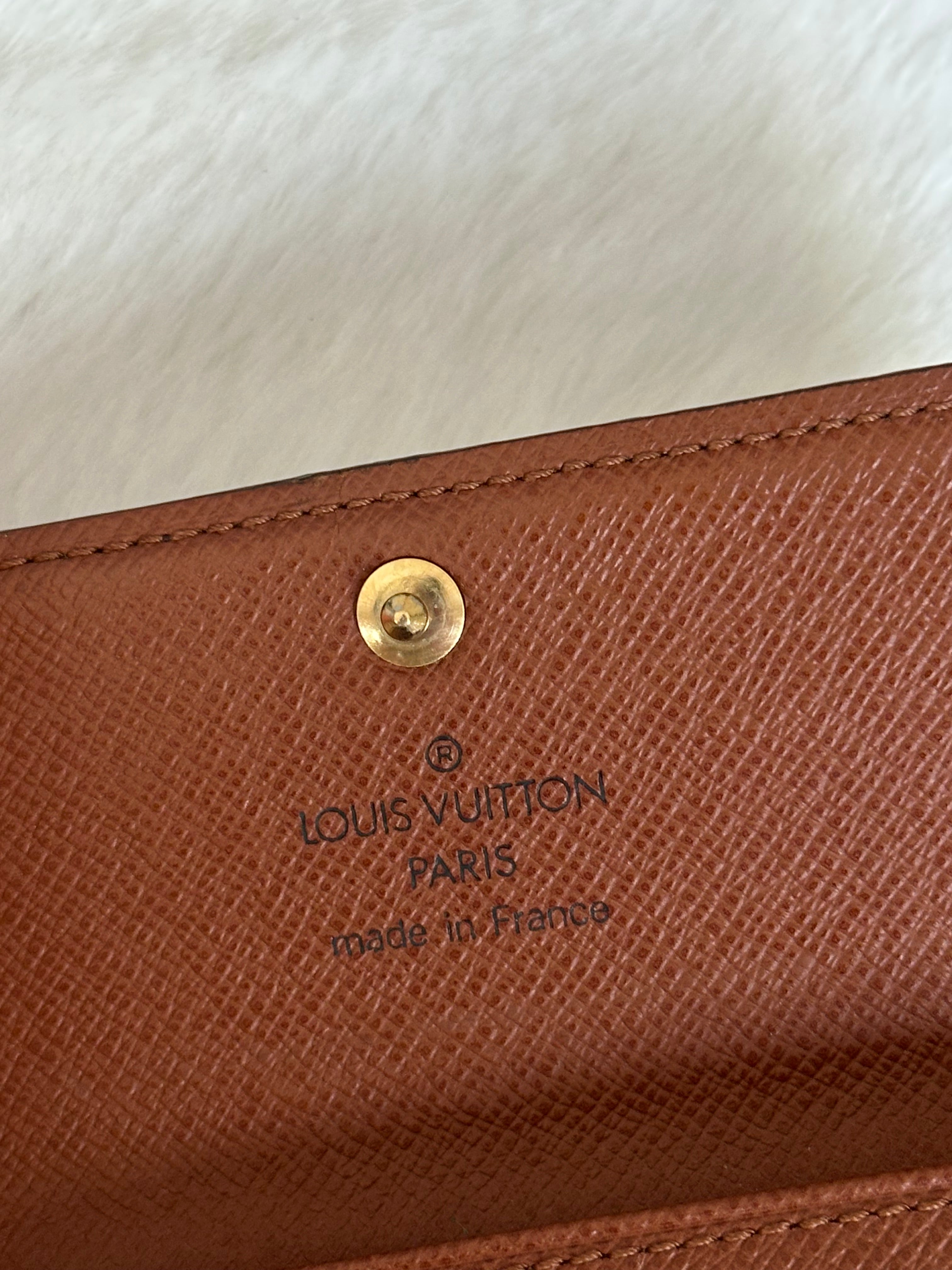 Louis Vuitton 4 Key Holder in Monogram