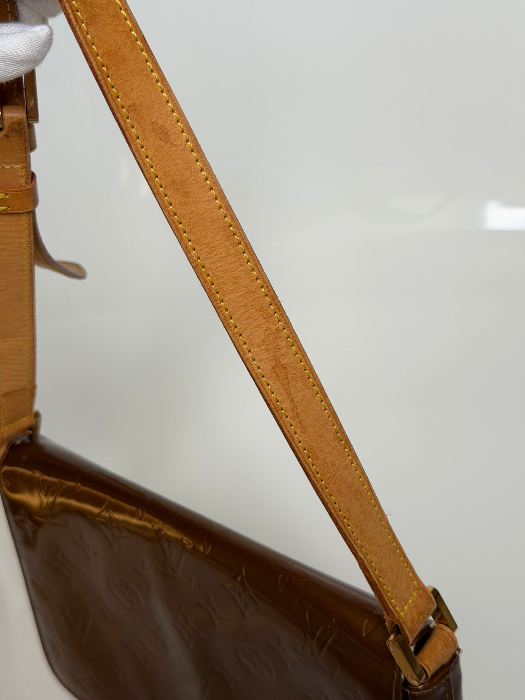 Louis Vuitton Thompson Street in Bronze Vernis Leather