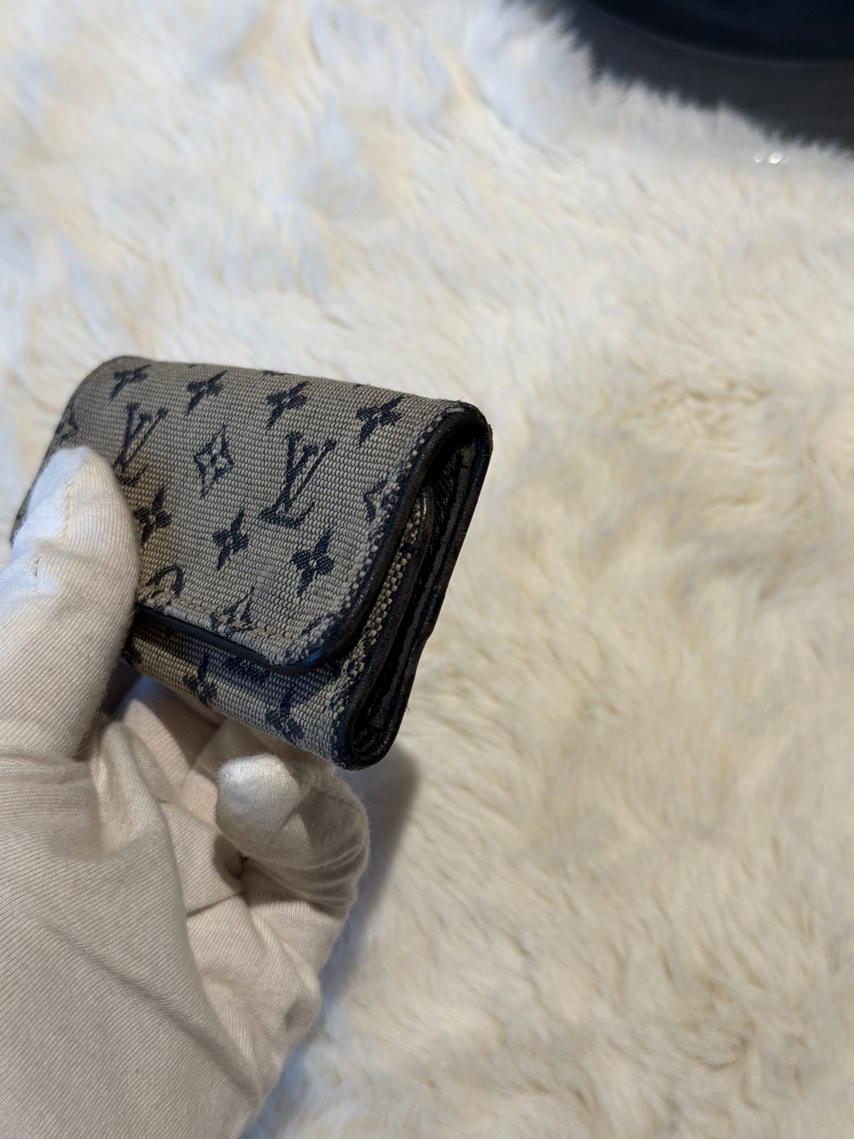 Louis Vuitton 4 Key Holder in Mini Lin Monogram Canvas