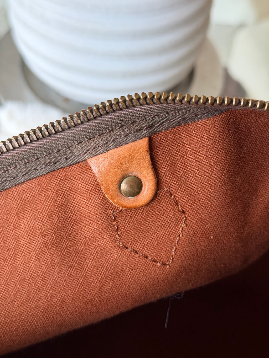 Louis Vuitton Speedy 40 in Monogram Canvas