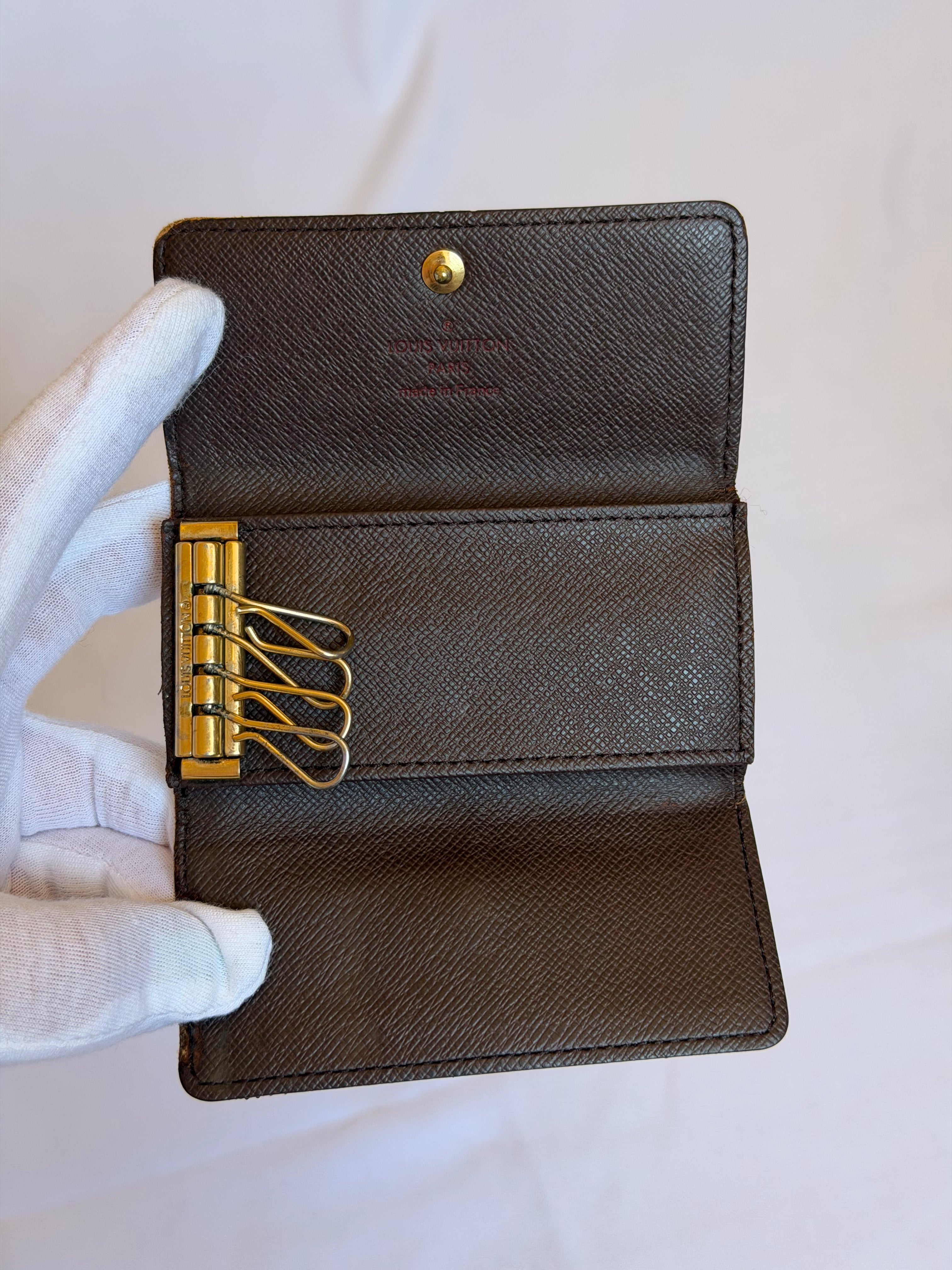 Louis Vuitton 4 Key Holder in Damier Ebene