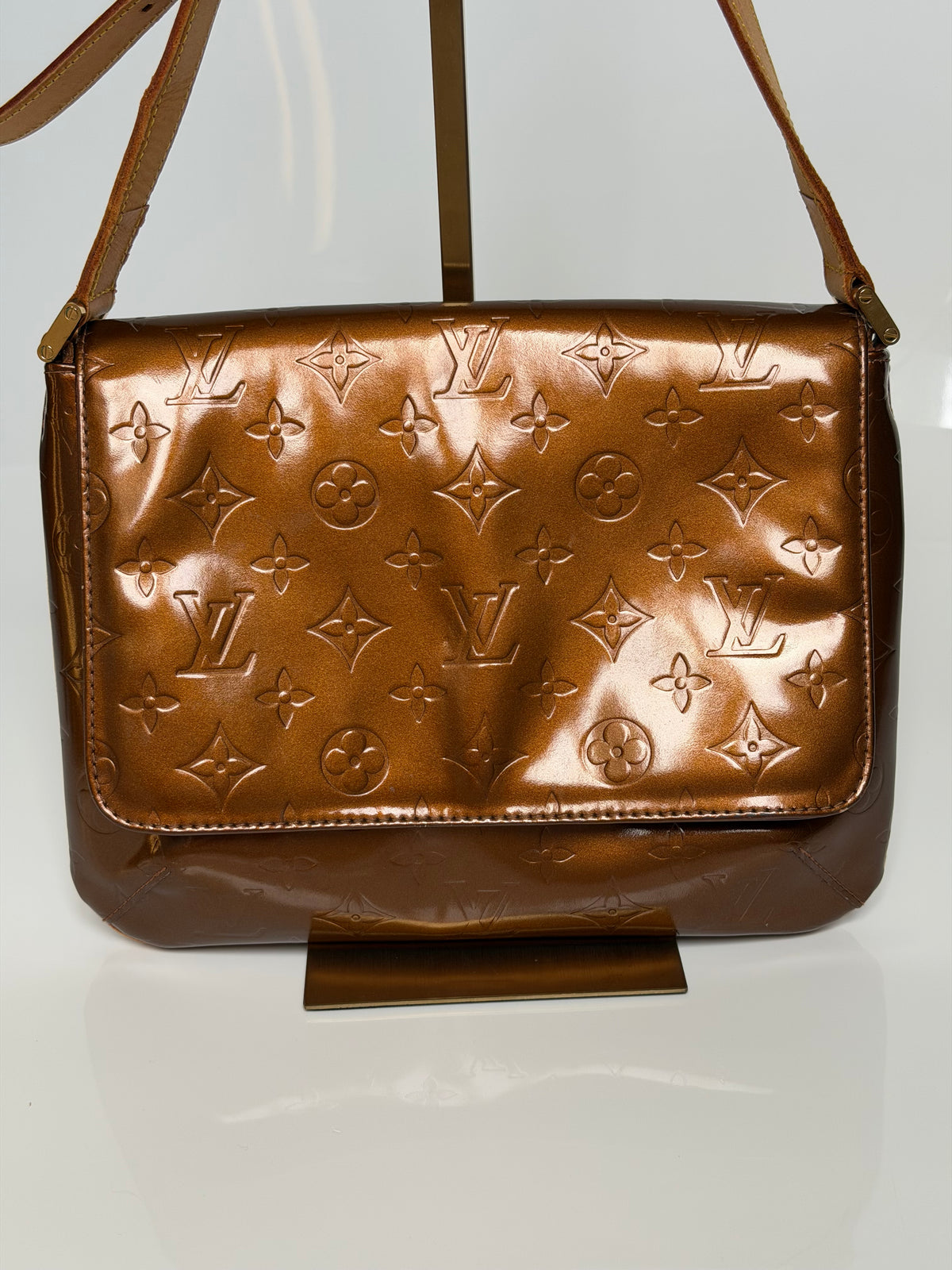 Louis Vuitton Thompson Street in Bronze Vernis Leather