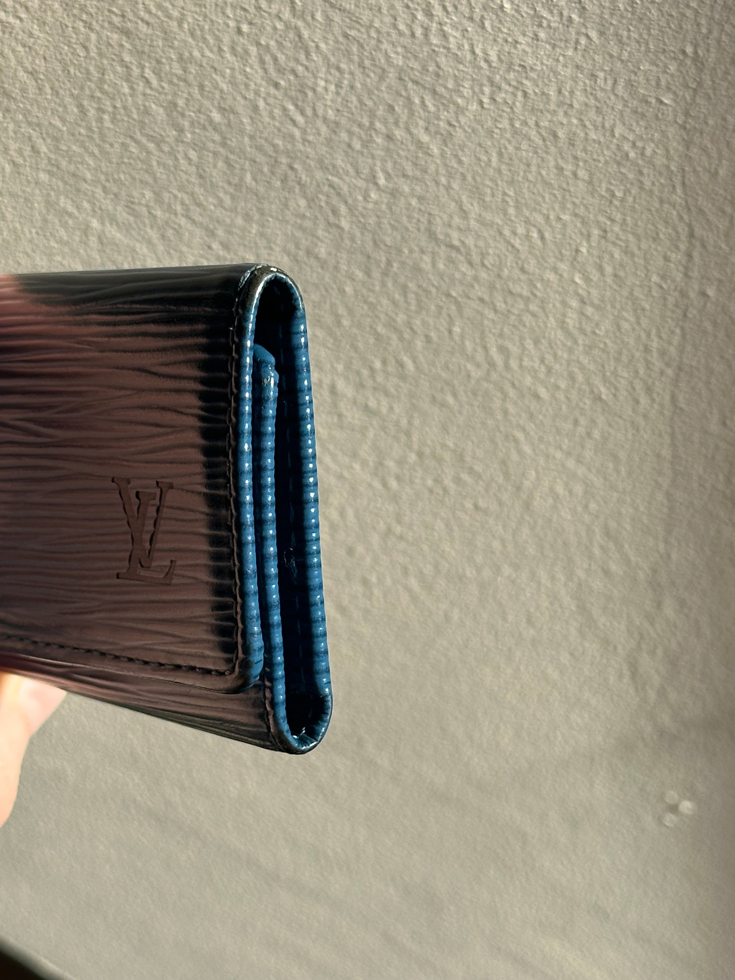 Louis Vuitton 4 Key Holder in Navy Blue Epi Leather