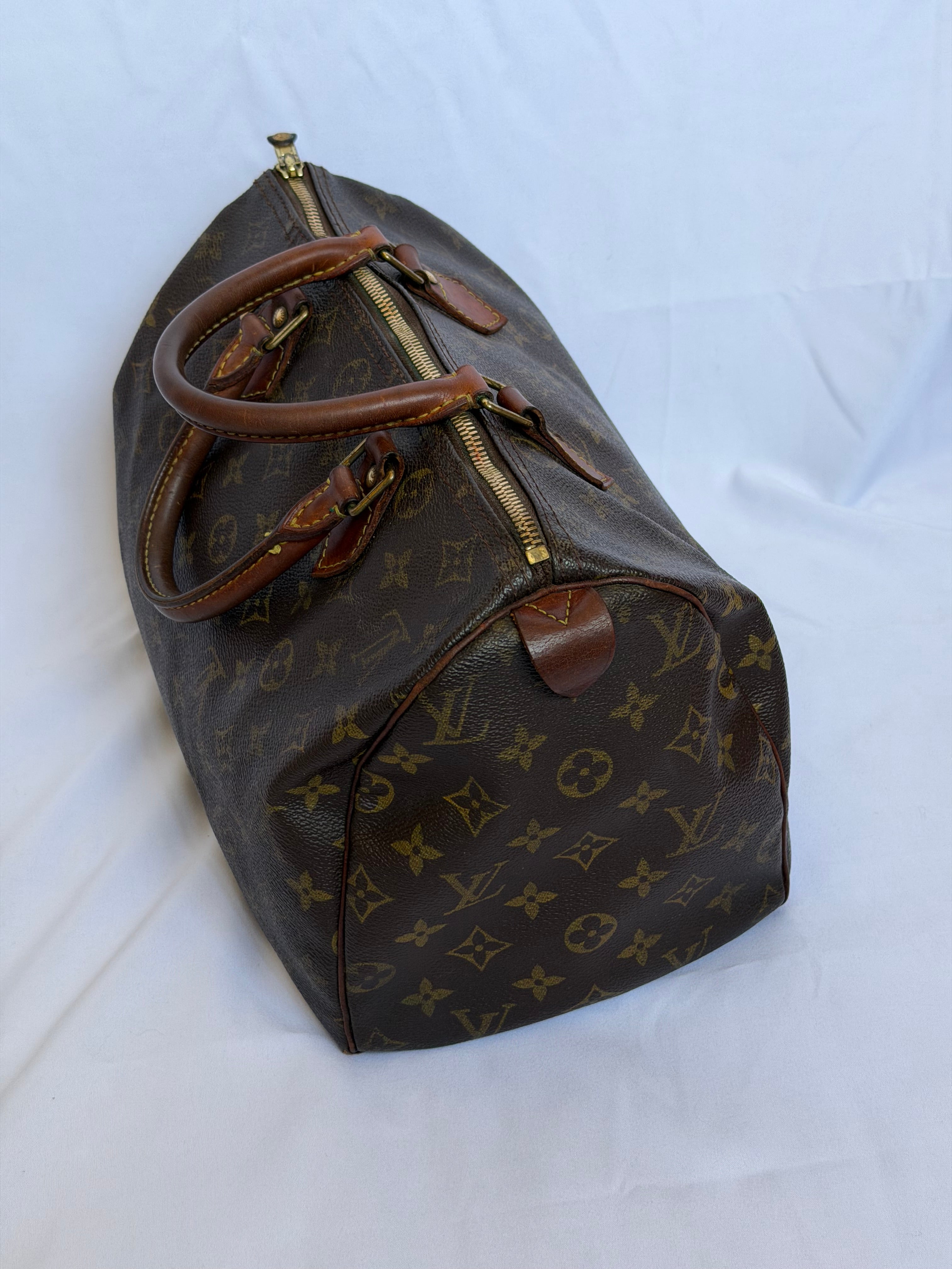 Louis Vuitton Speedy 30 in Monogram Canvas