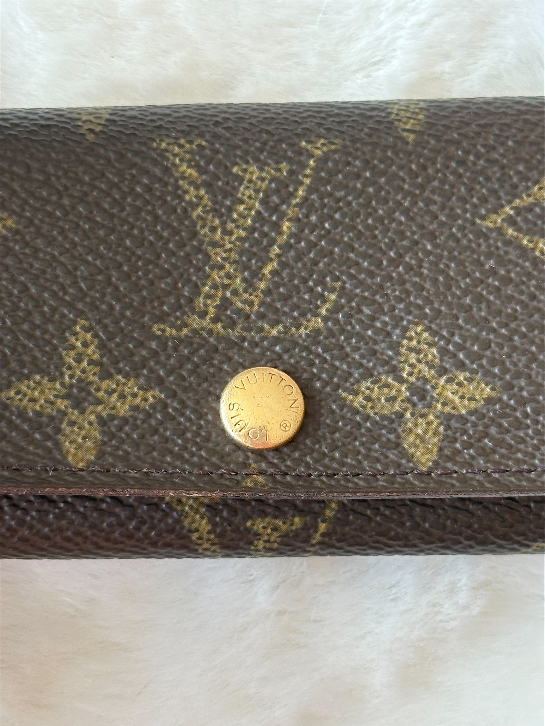 Louis Vuitton 4 Key Holder in Monogram Canvas