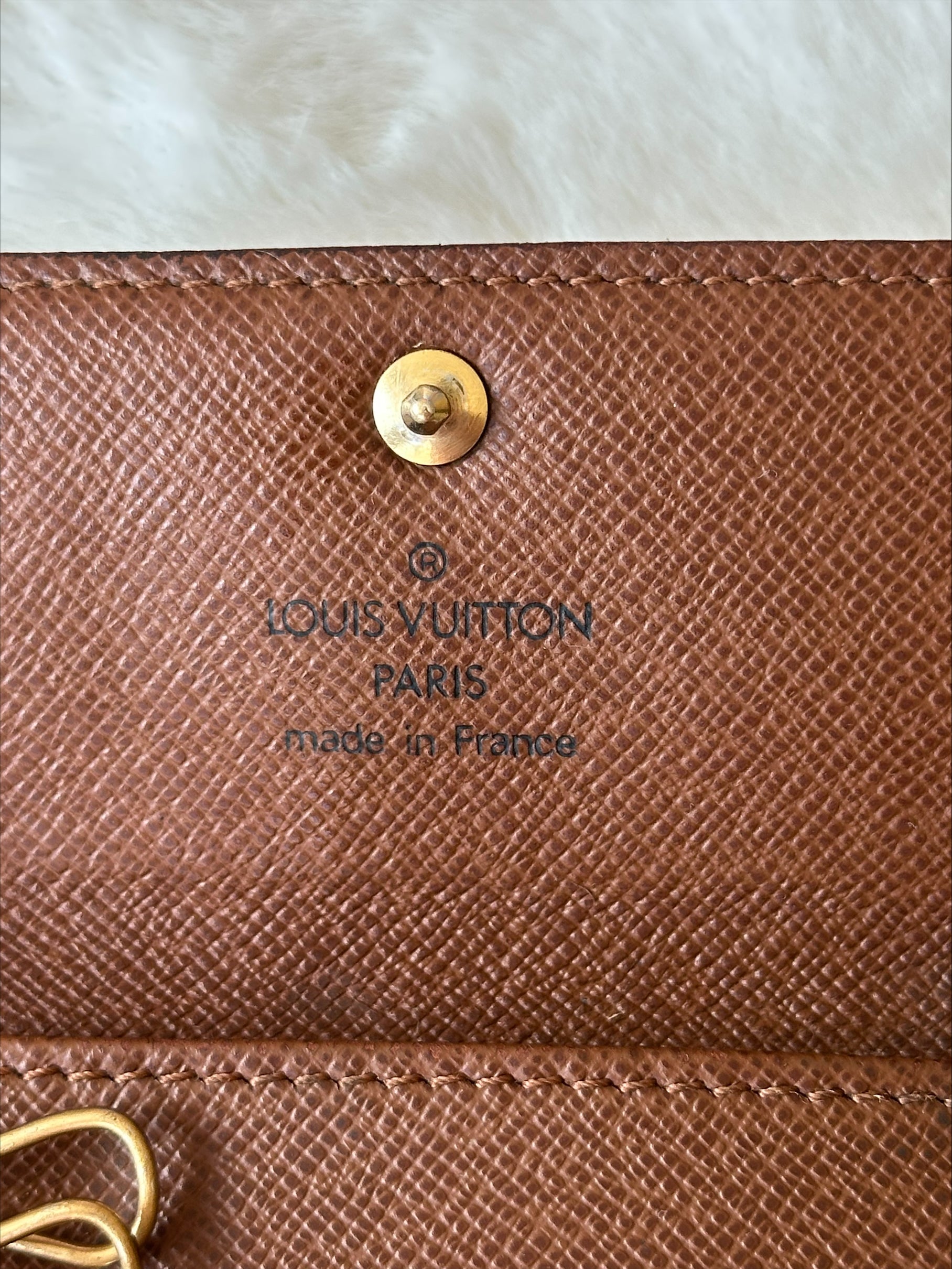 Louis Vuitton 4 Key Holder in Monogram Canvas