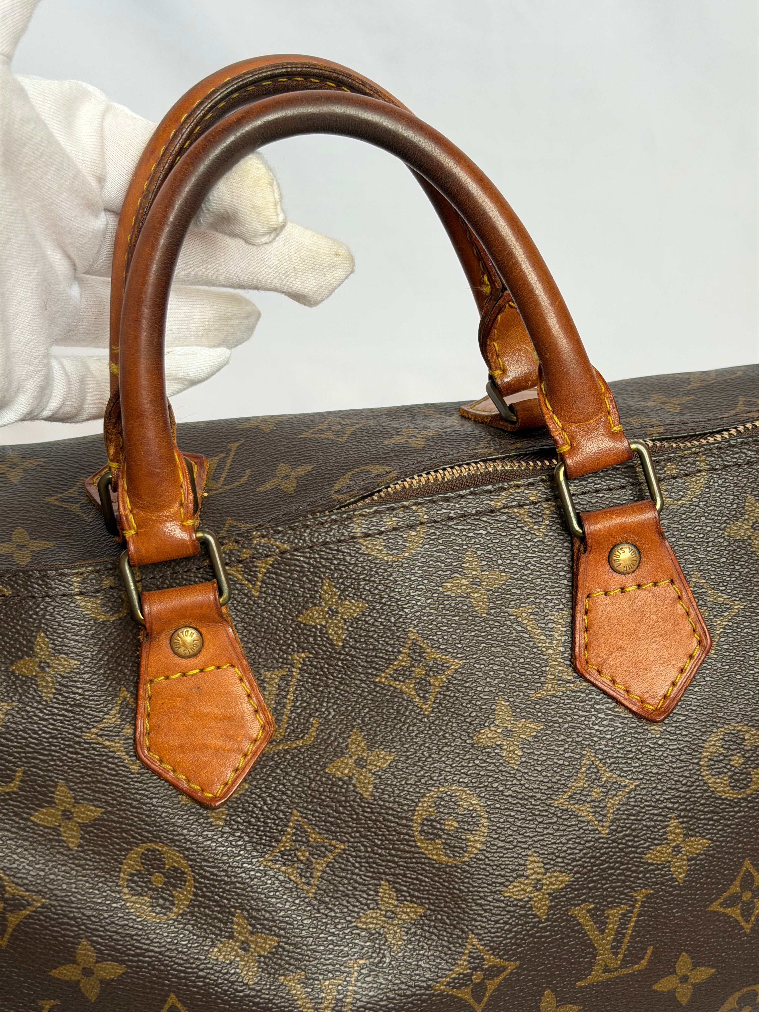 Louis Vuitton Speedy 35 in Monogram Canvas