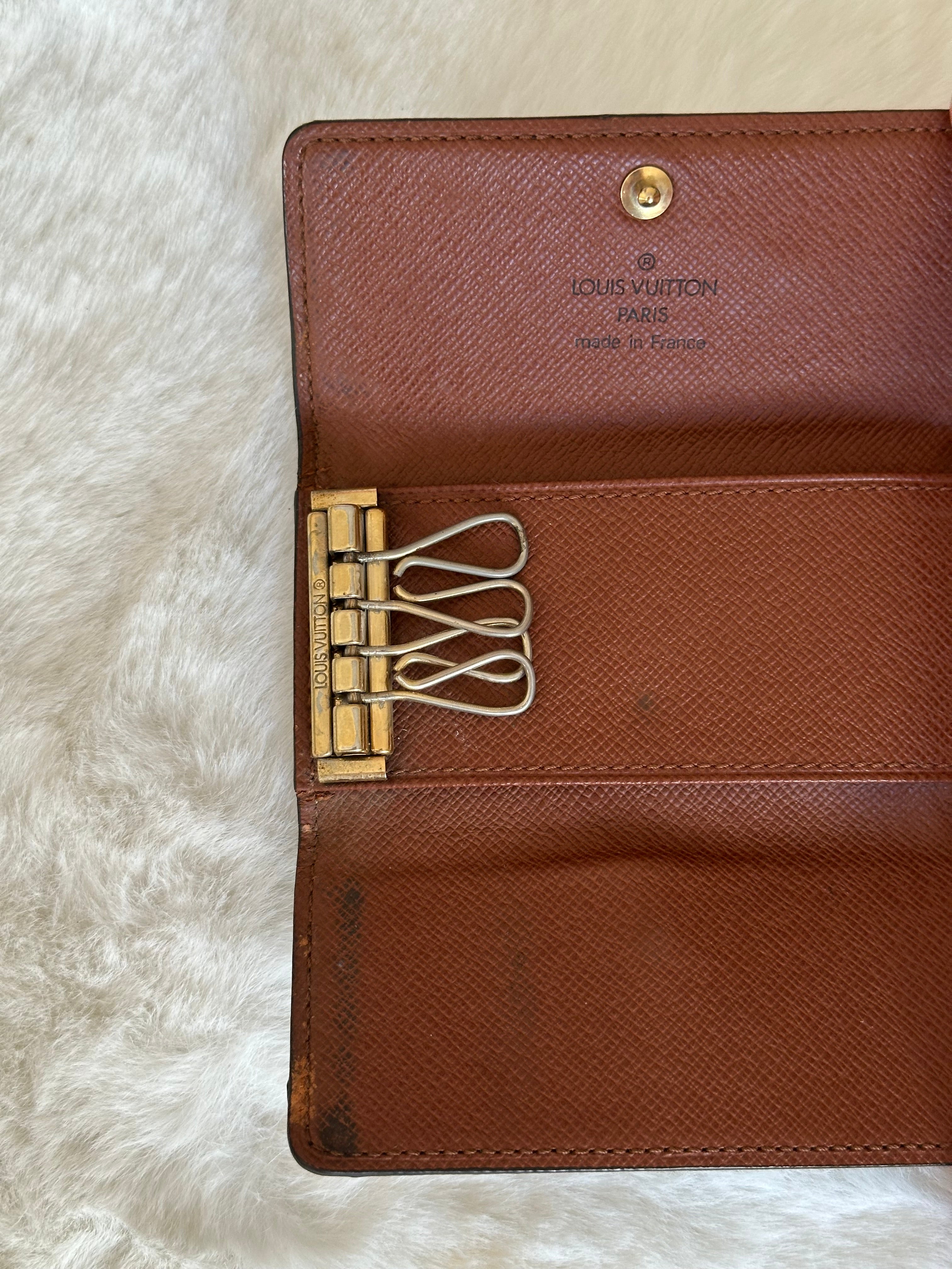 Louis Vuitton 4 Key Holder in Monogram