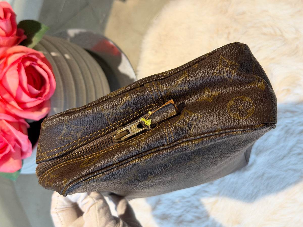 Louis Vuitton Trousse 28 in Monogram Canvas
