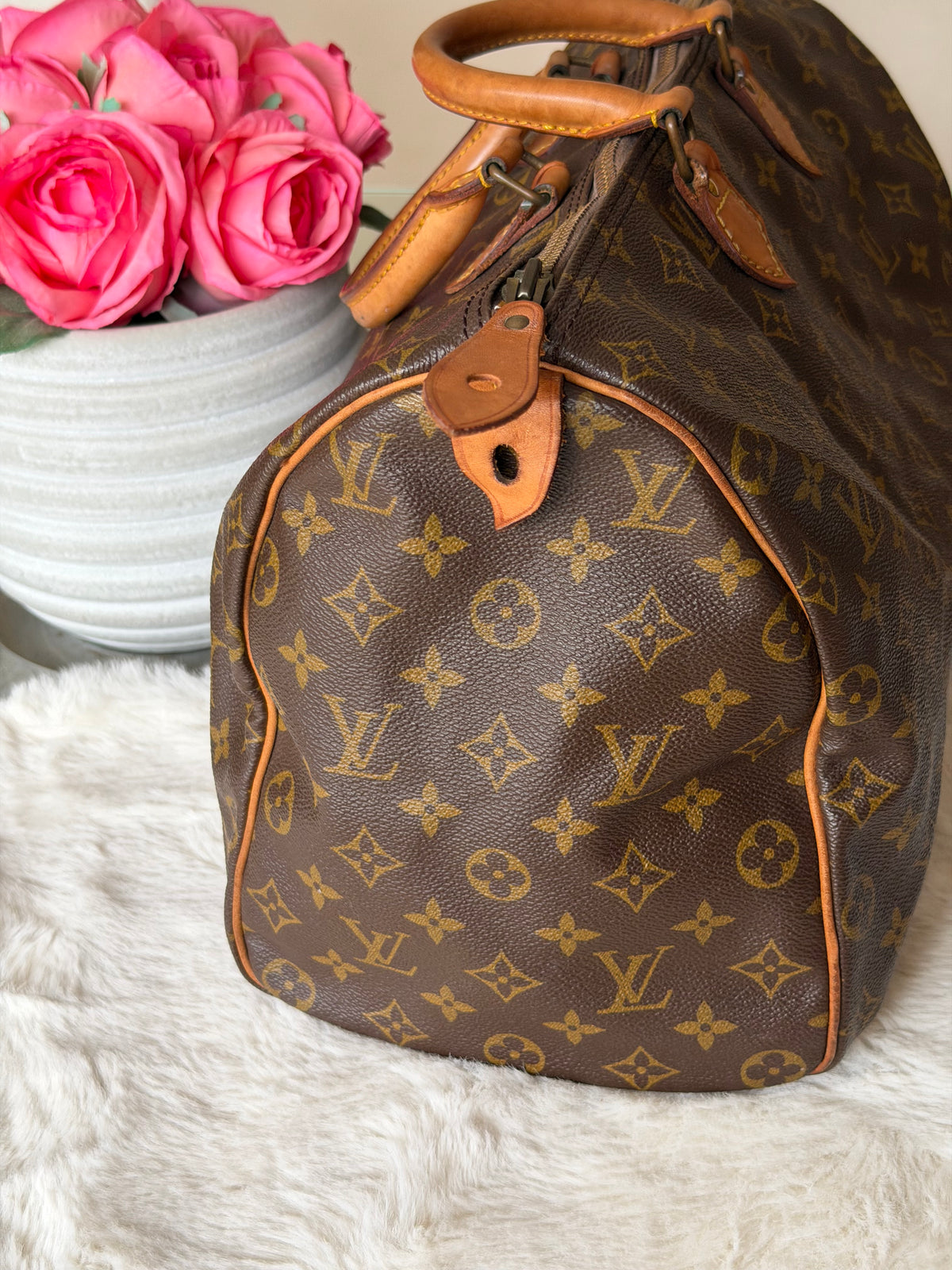Louis Vuitton Speedy 40 in Monogram Canvas