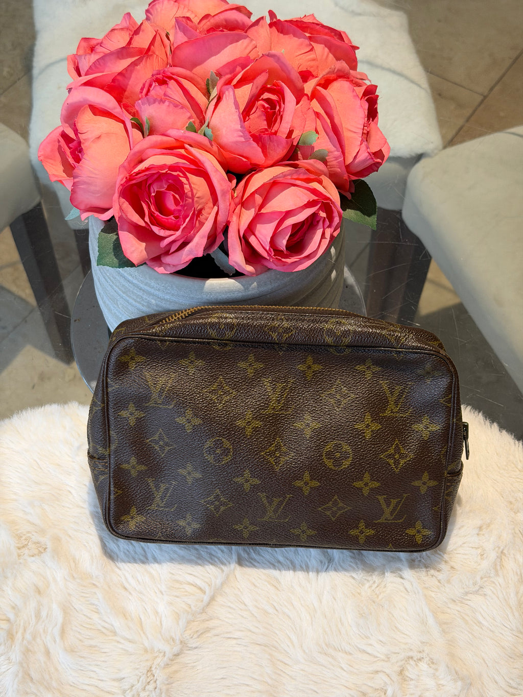 Louis Vuitton Trousse 23 in Monogram Canvas