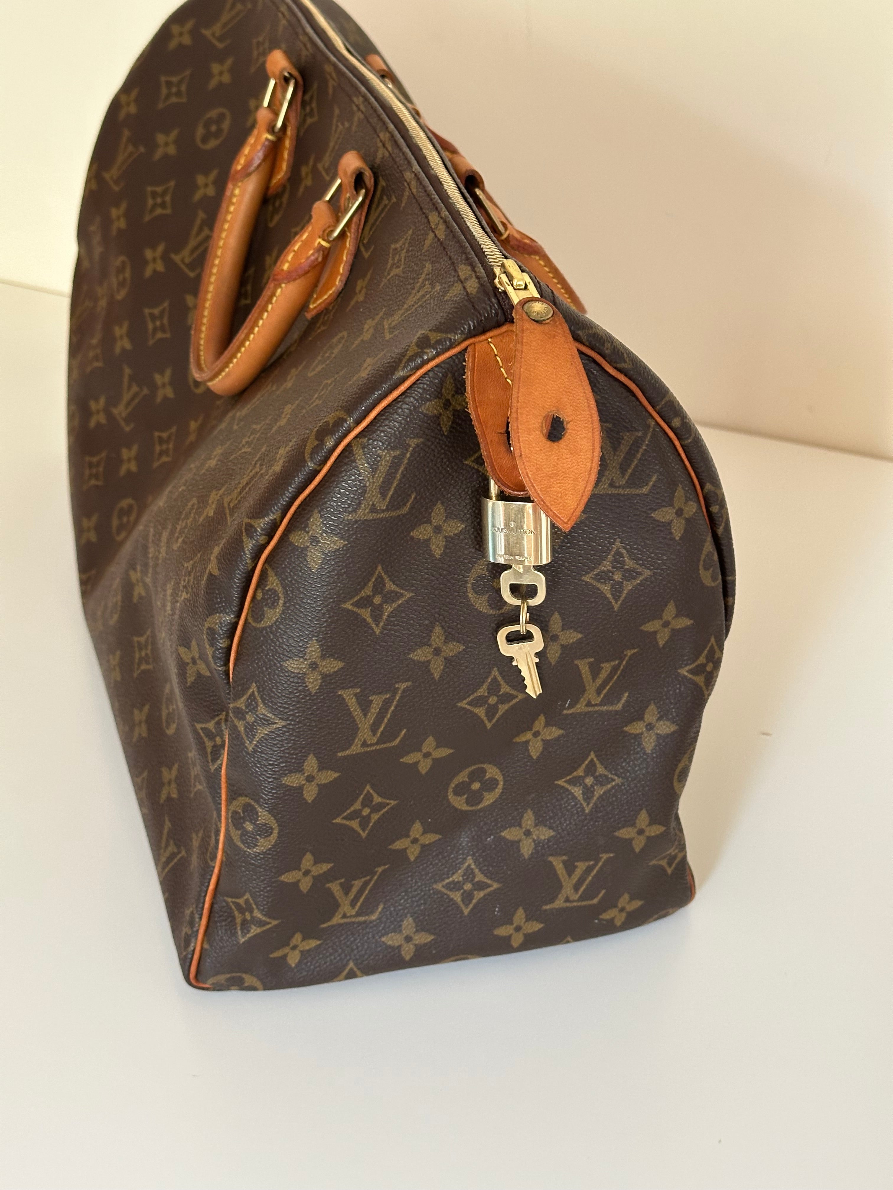 Louis Vuitton Monogram Speedy 40 + Lock & Key