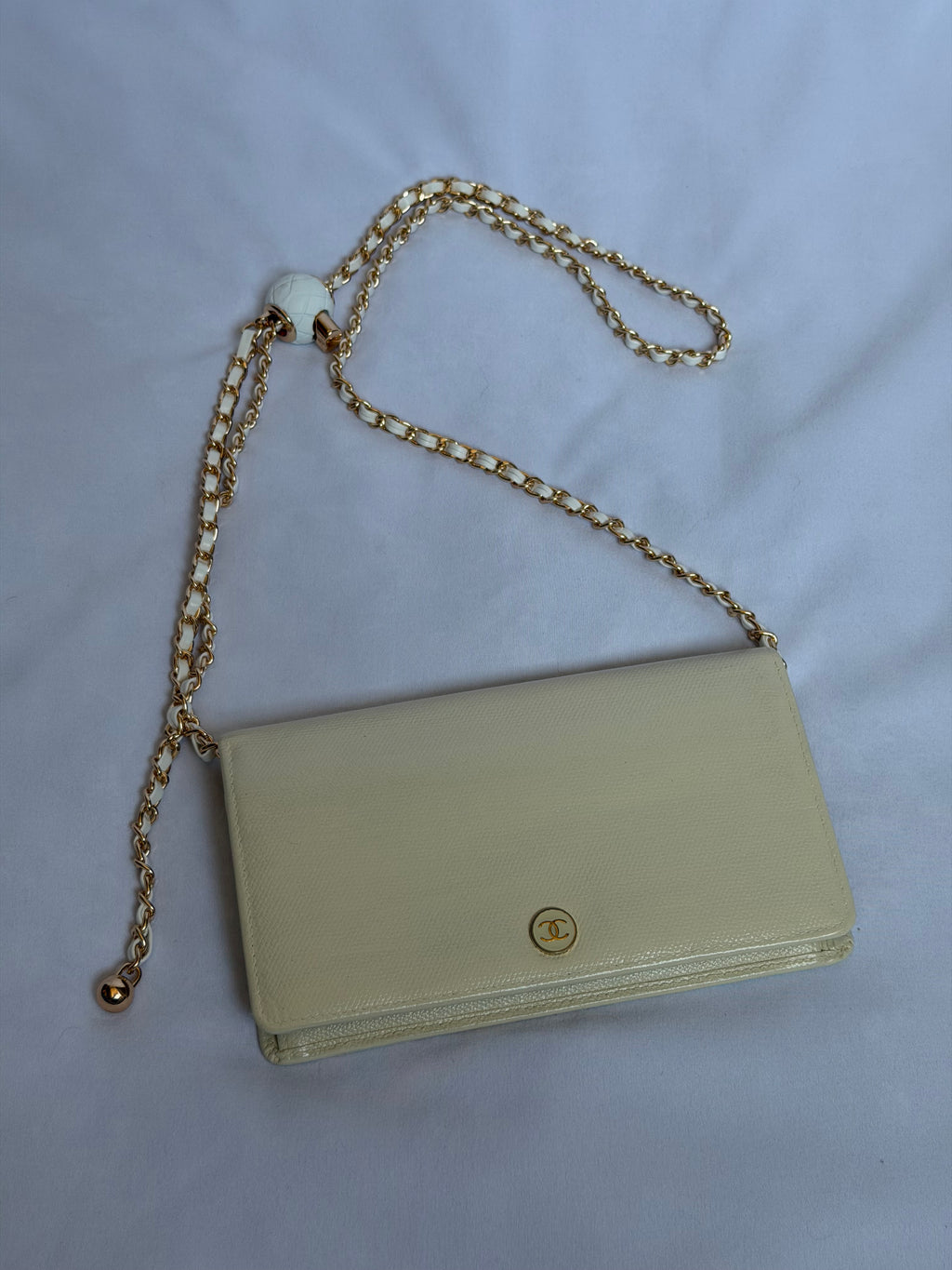 Chanel Wallet on Chain WOC in White Leather and Gold Logo