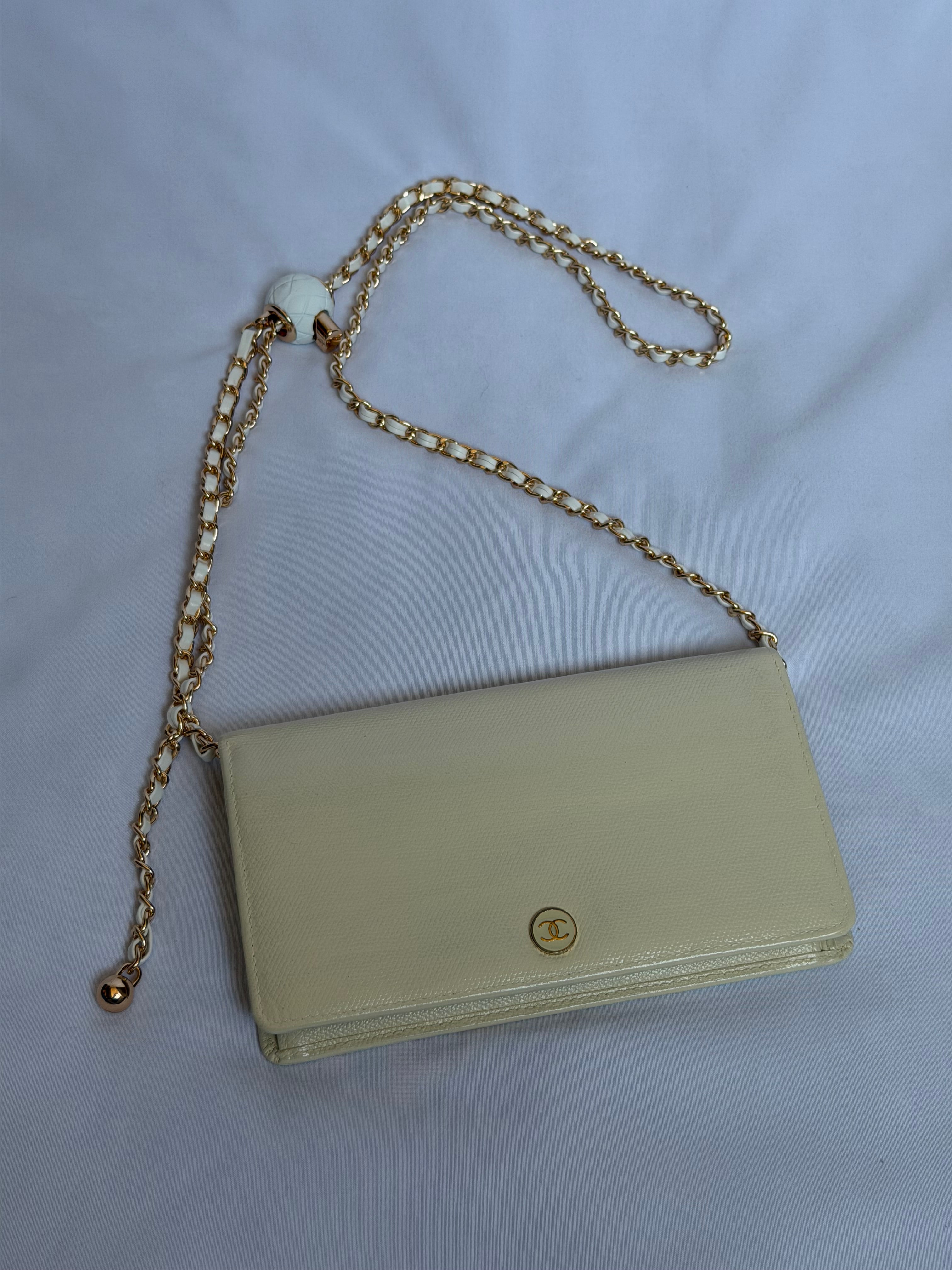 Chanel Wallet on Chain WOC in White Leather and Gold Logo