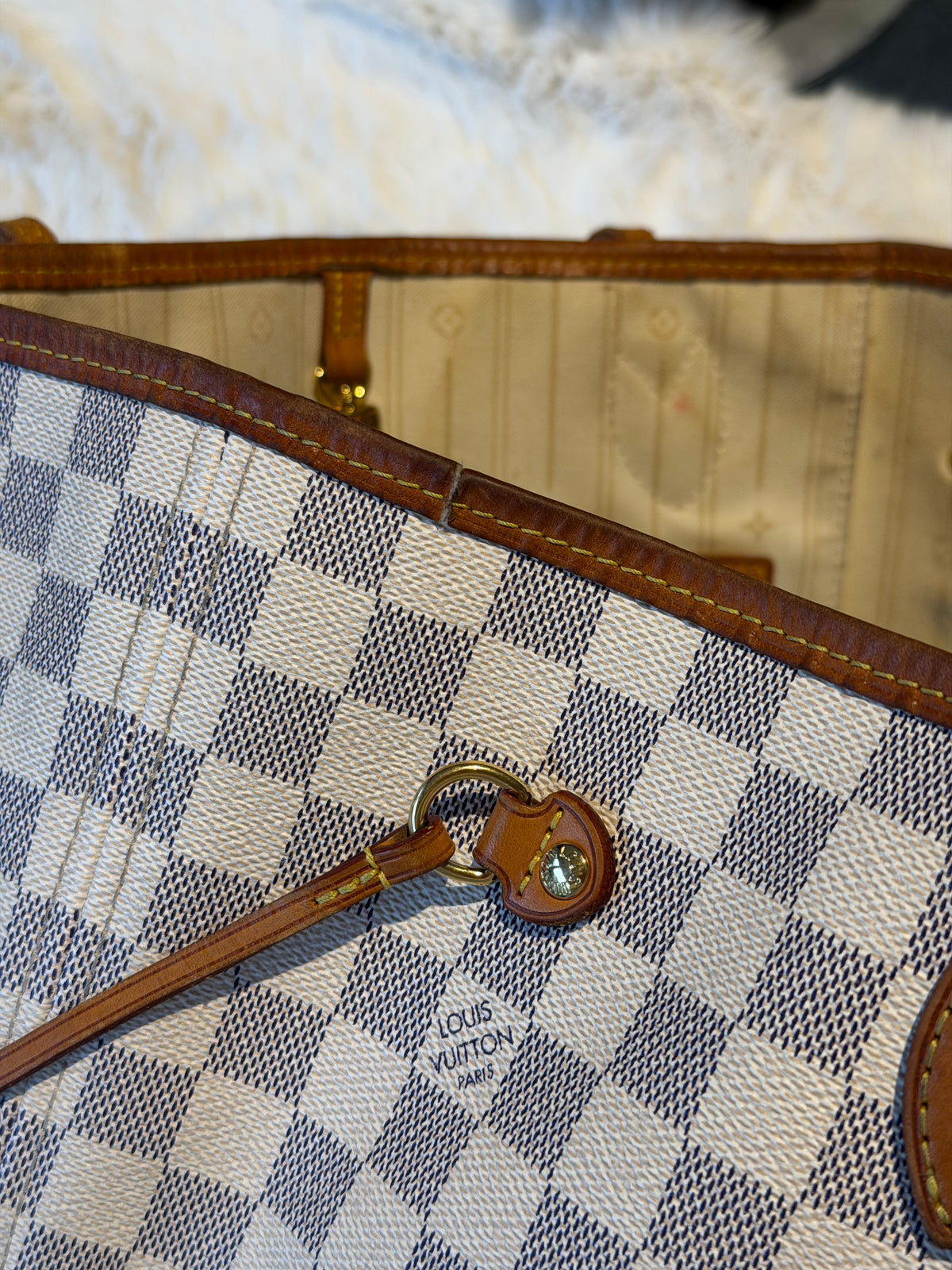 Louis Vuitton Neverfull MM in Damier Azur Canvas