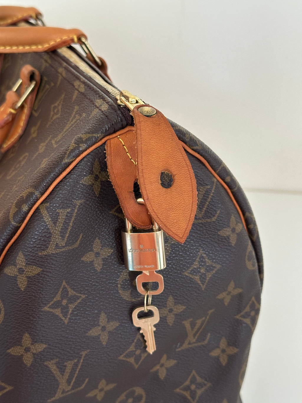 Louis Vuitton Monogram Speedy 40 + Lock & Key