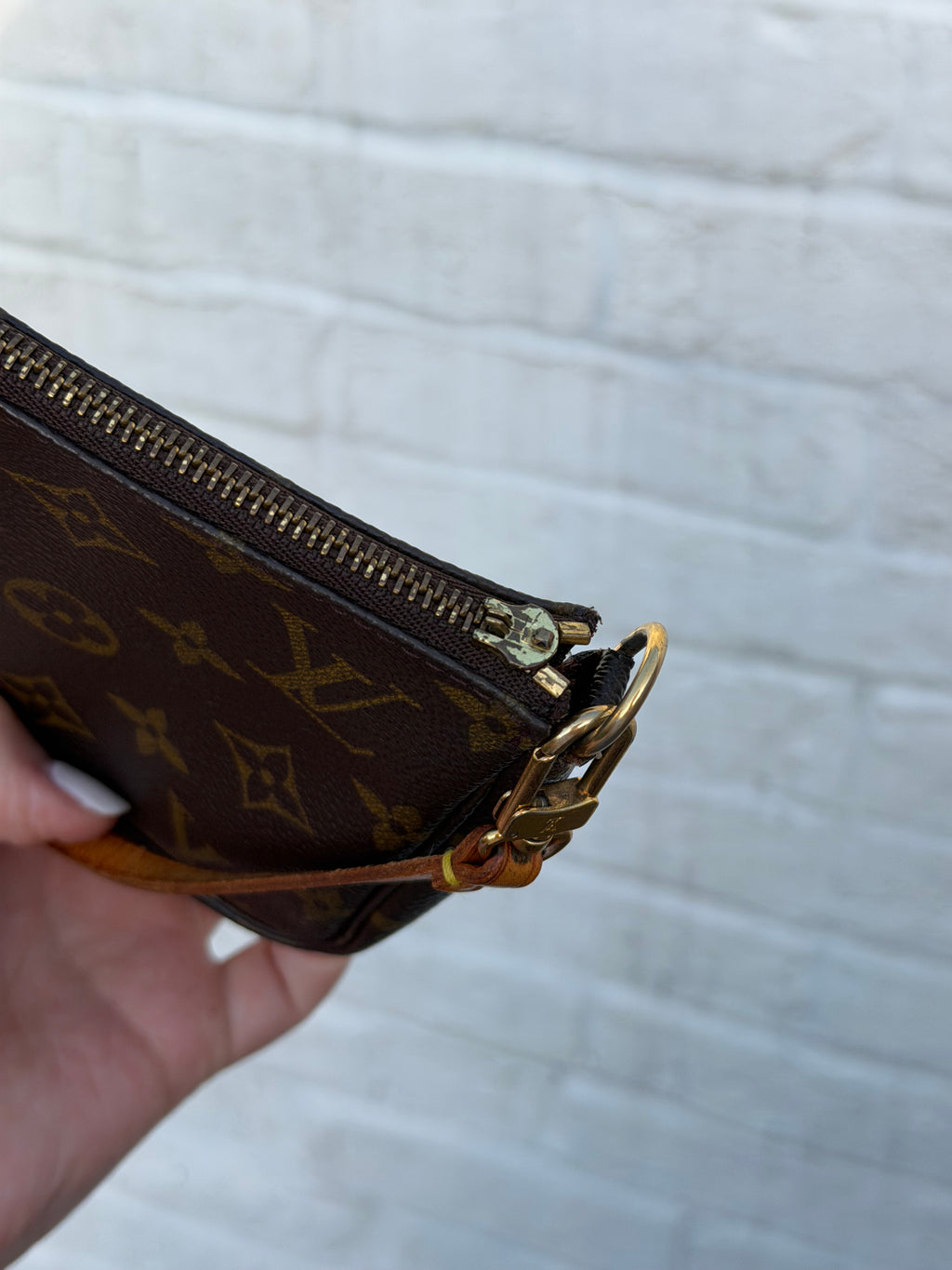 Louis Vuitton Pochette Accessories in Monogram Canvas