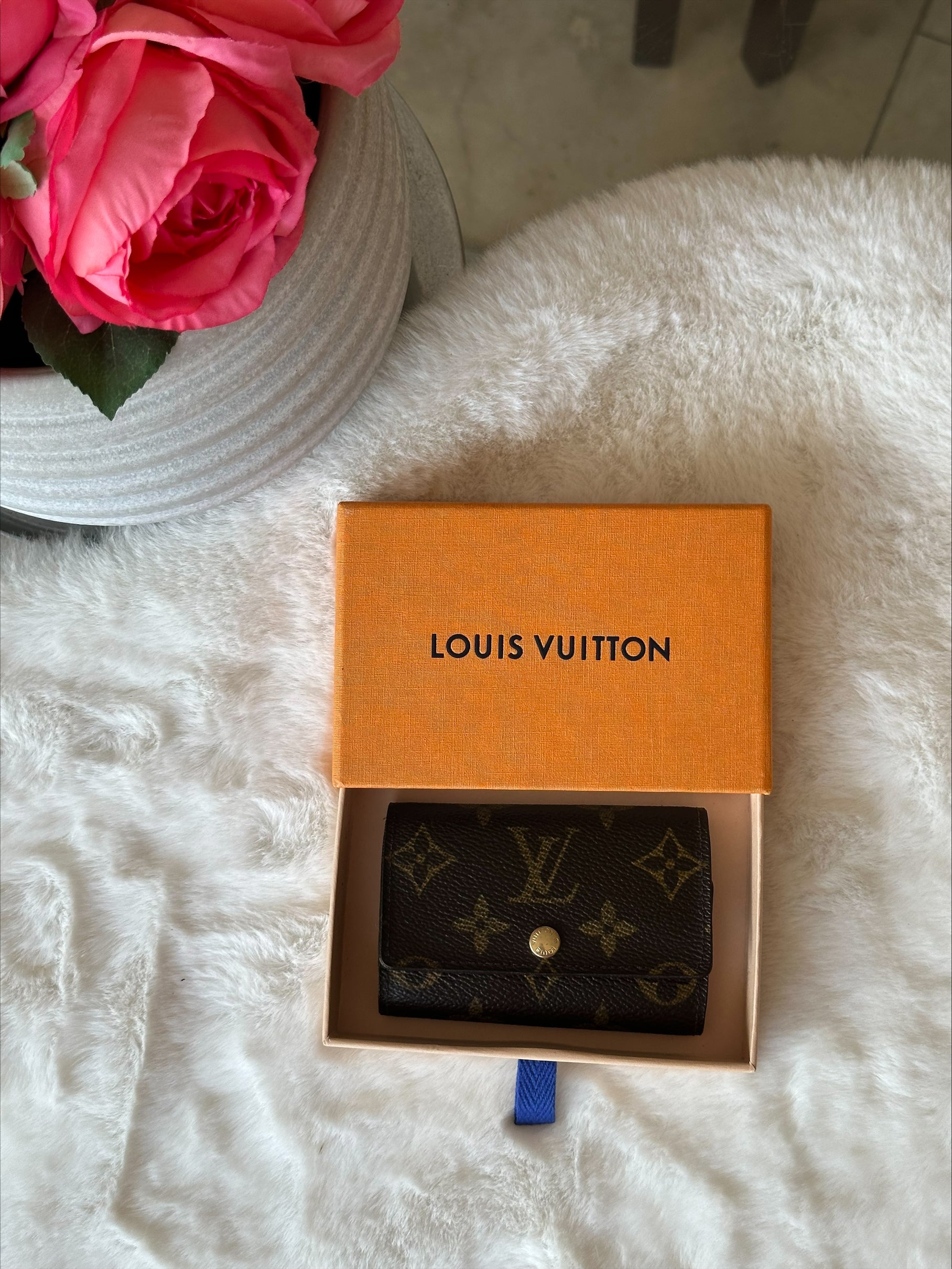 Louis Vuitton 6 Key Holder in Monogram Canvas