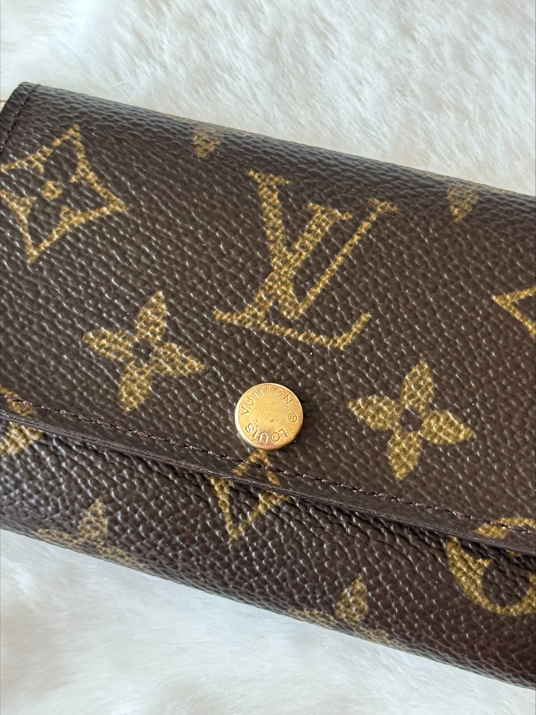 Louis Vuitton 6 Key Holder in Monogram Canvas