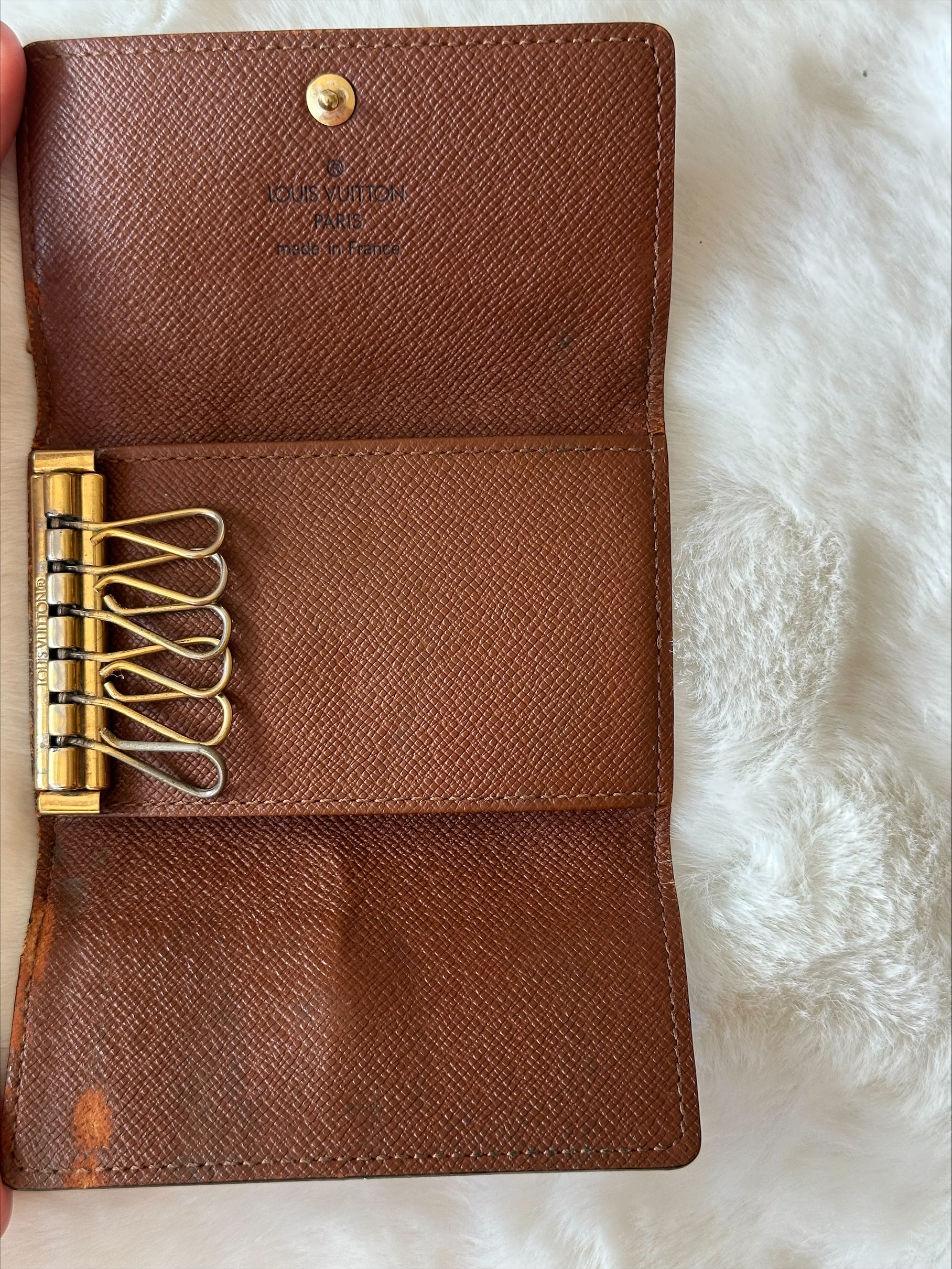 Louis Vuitton 6 Key Holder in Monogram Canvas