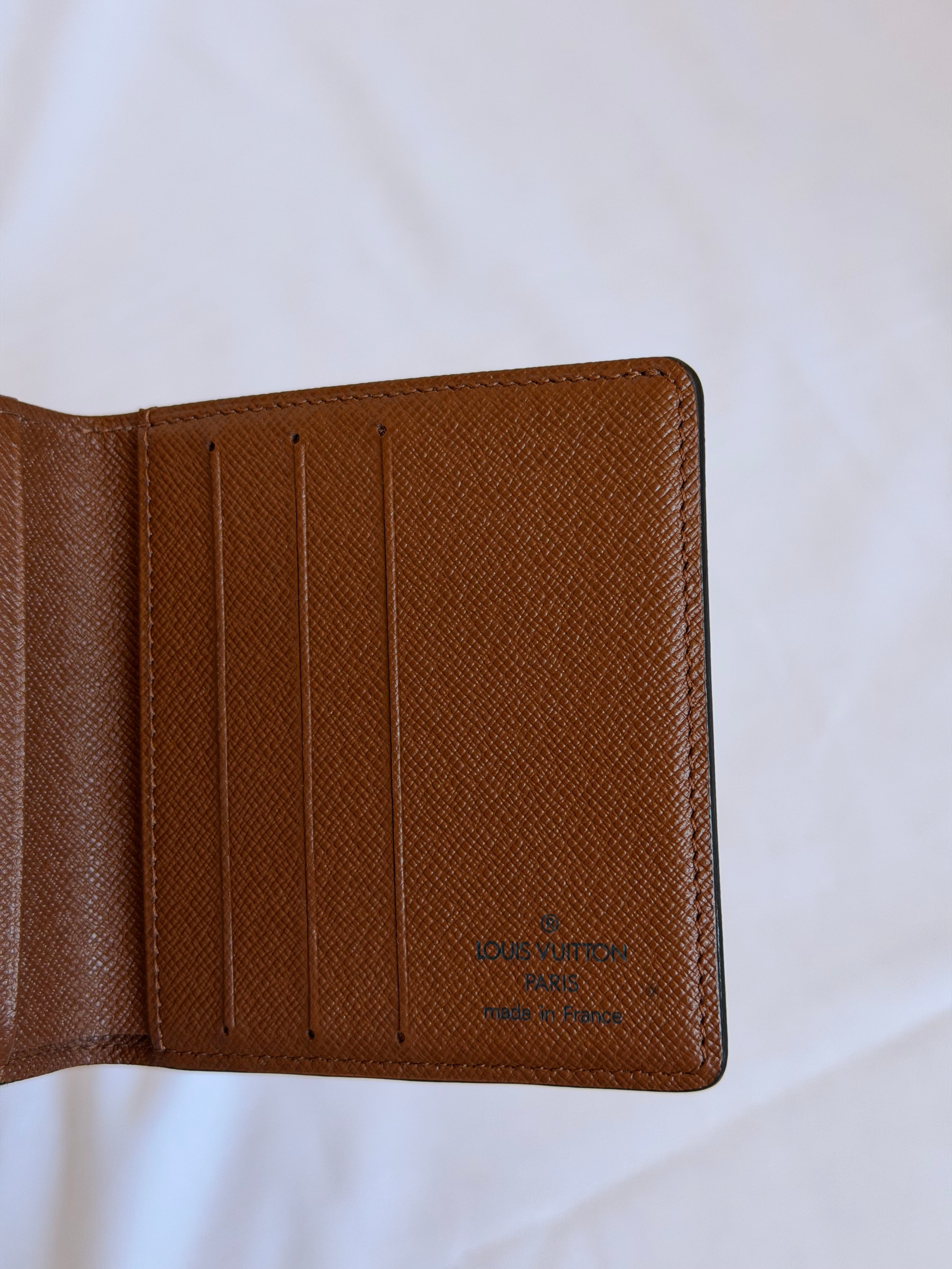 Louis Vuitton Wallet in Monogram Canvas