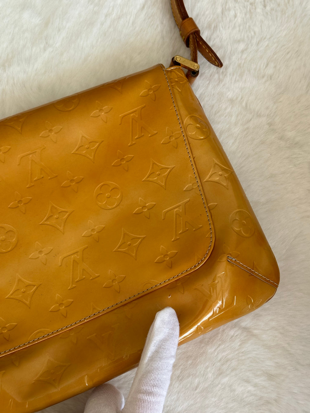 Louis Vuitton Thompson Street in Orange Vernis Leather
