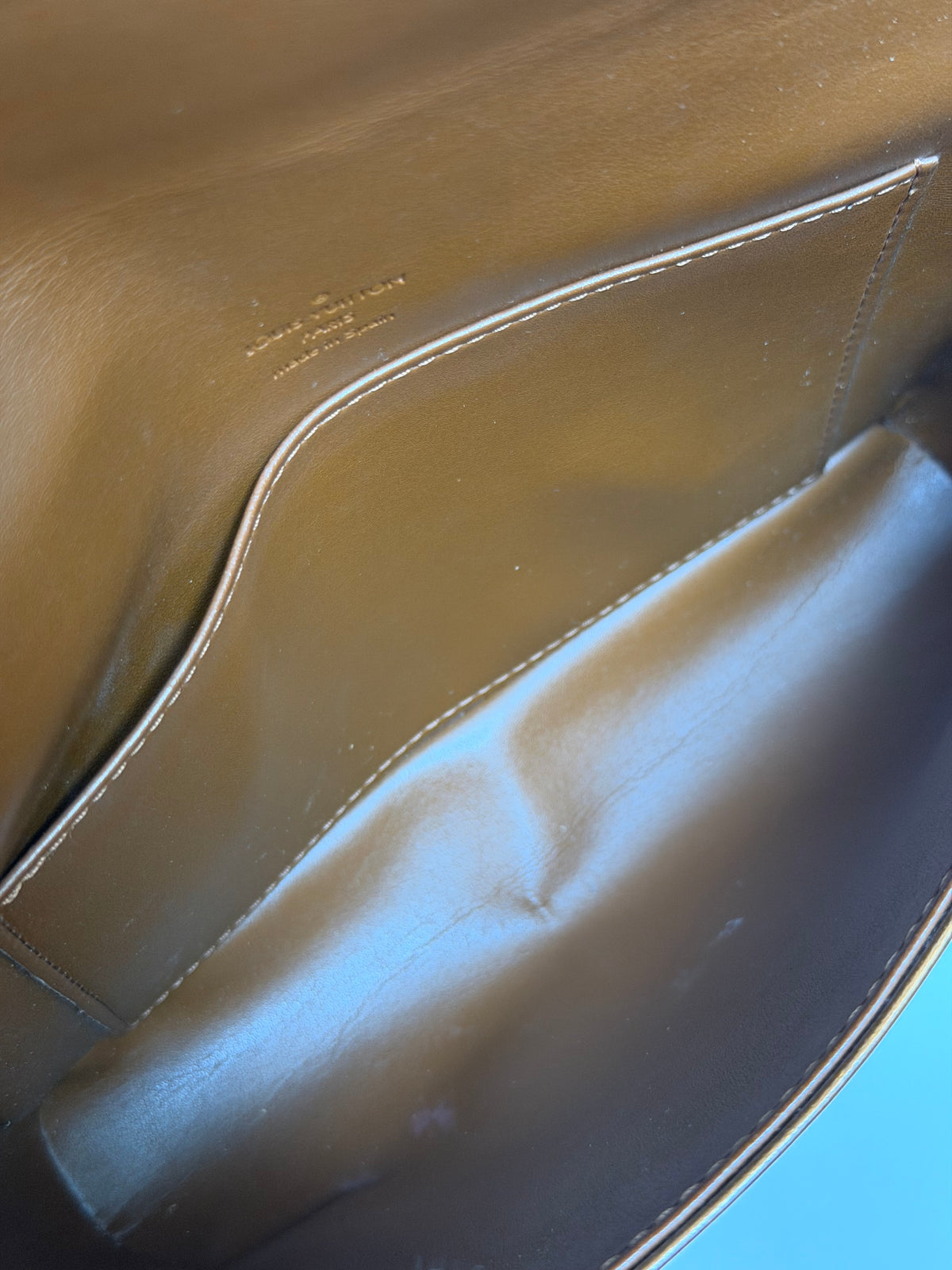 Louis Vuitton Thompson Street in Bronze Vernis Leather