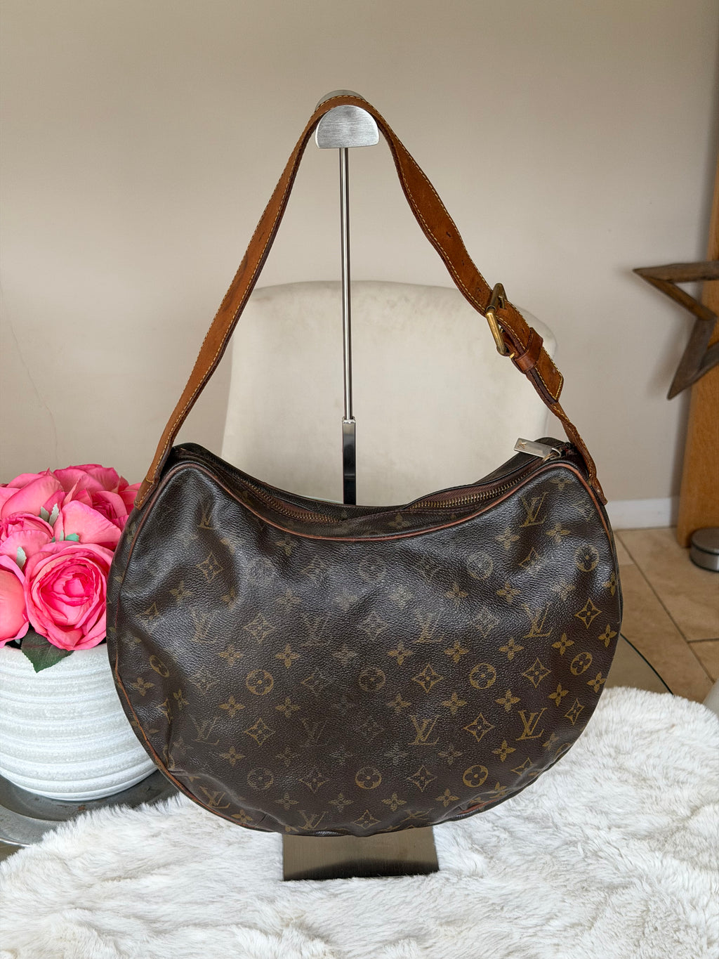 Louis Vuitton Croissant GM in Monogram Canvas